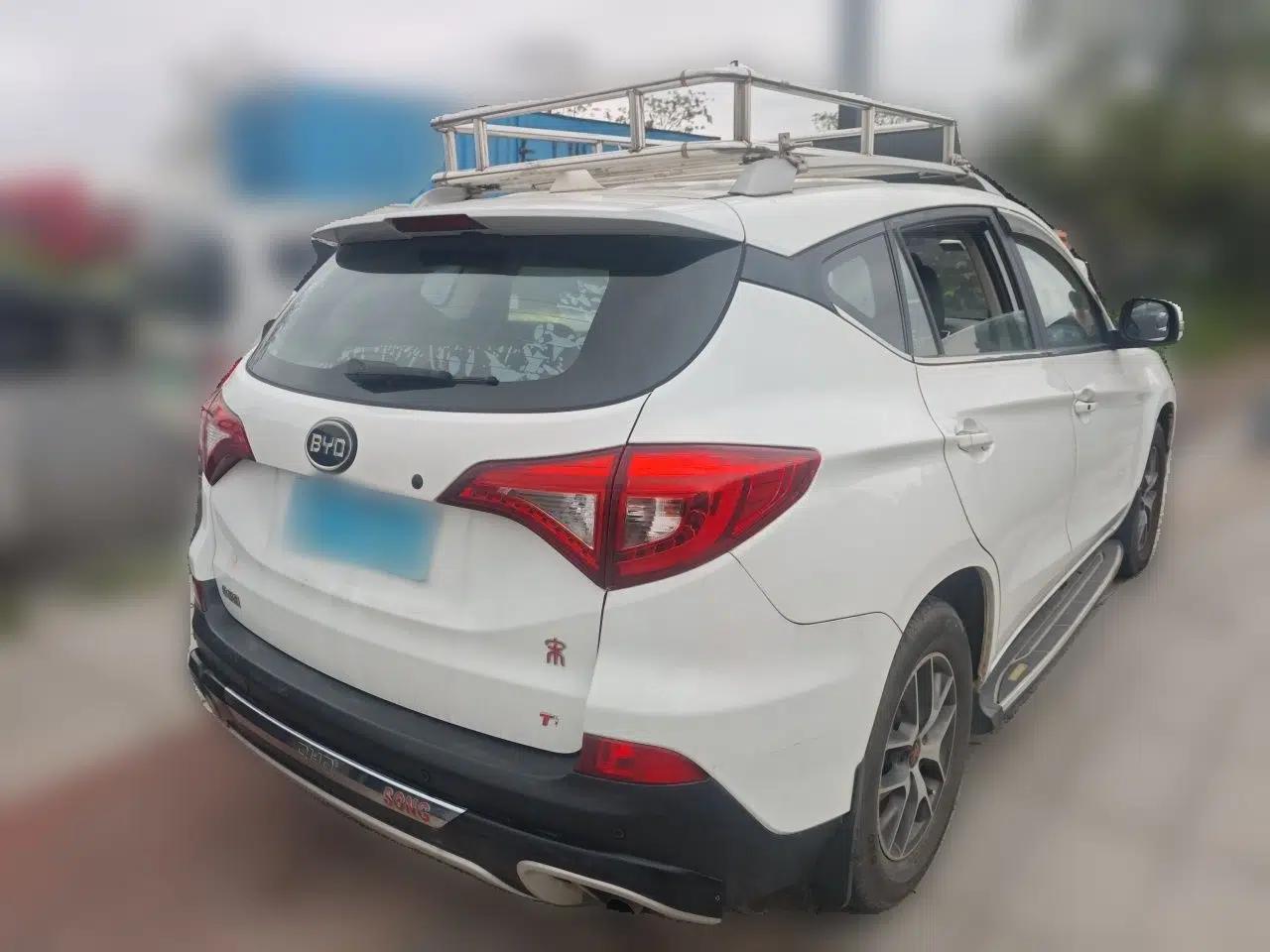 BYD Song 2016 GaiShi Edition 1.5TI Manual Elite Model — миниатюра 6