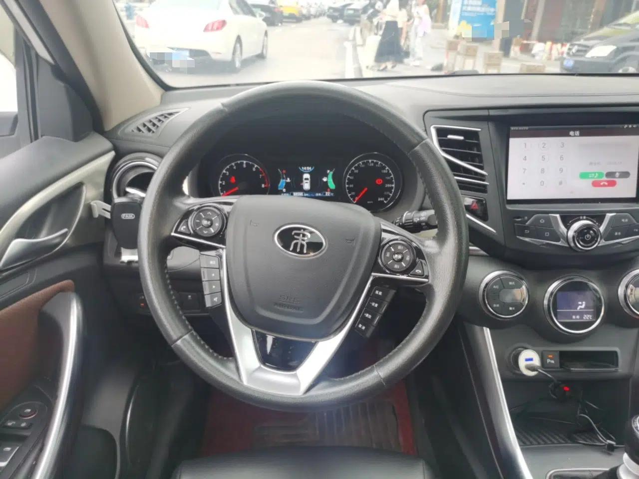 BYD Song 2016 GaiShi Edition 1.5TI Manual Elite Model — миниатюра 11