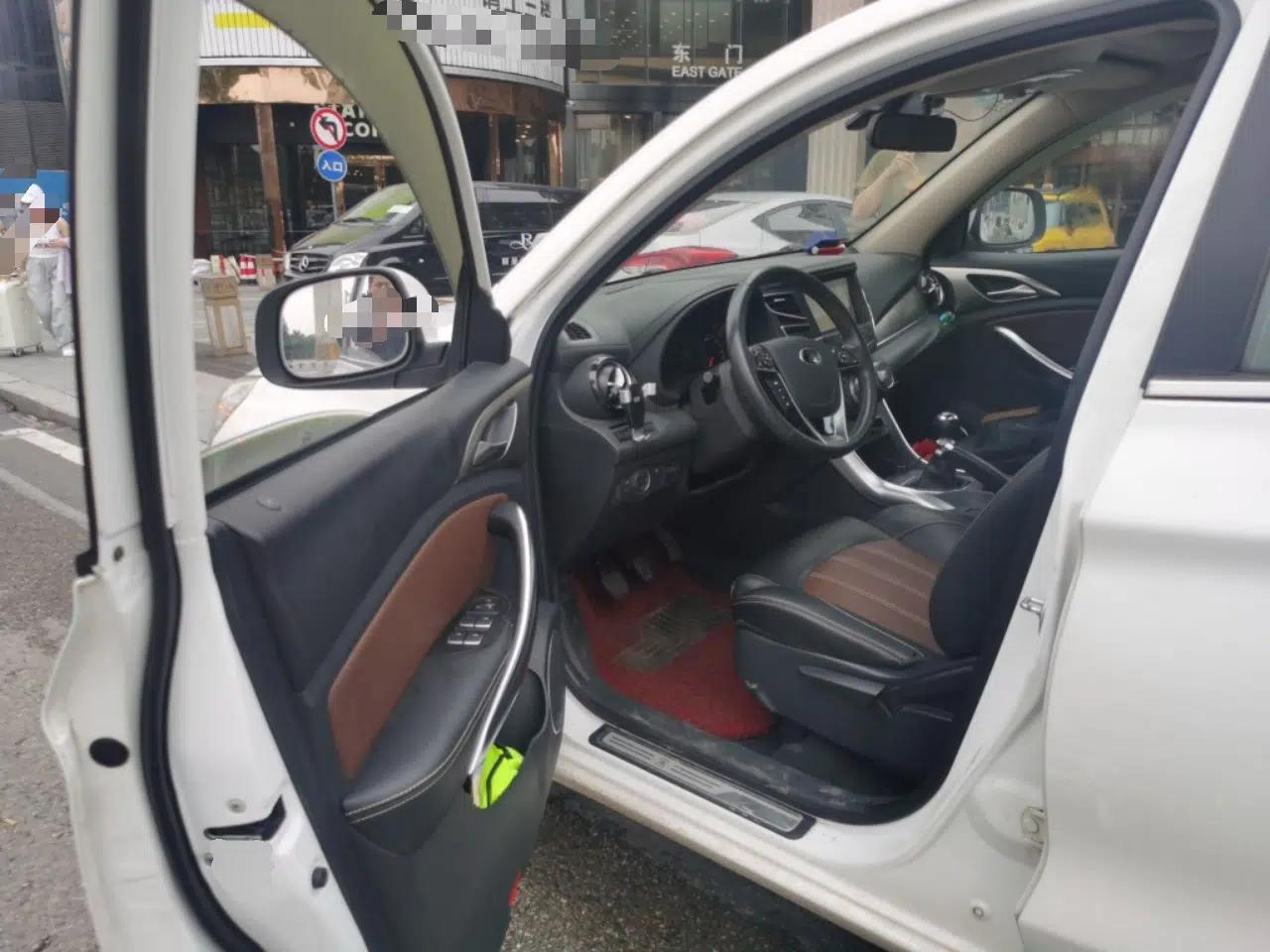 BYD Song 2016 GaiShi Edition 1.5TI Manual Elite Model — миниатюра 17