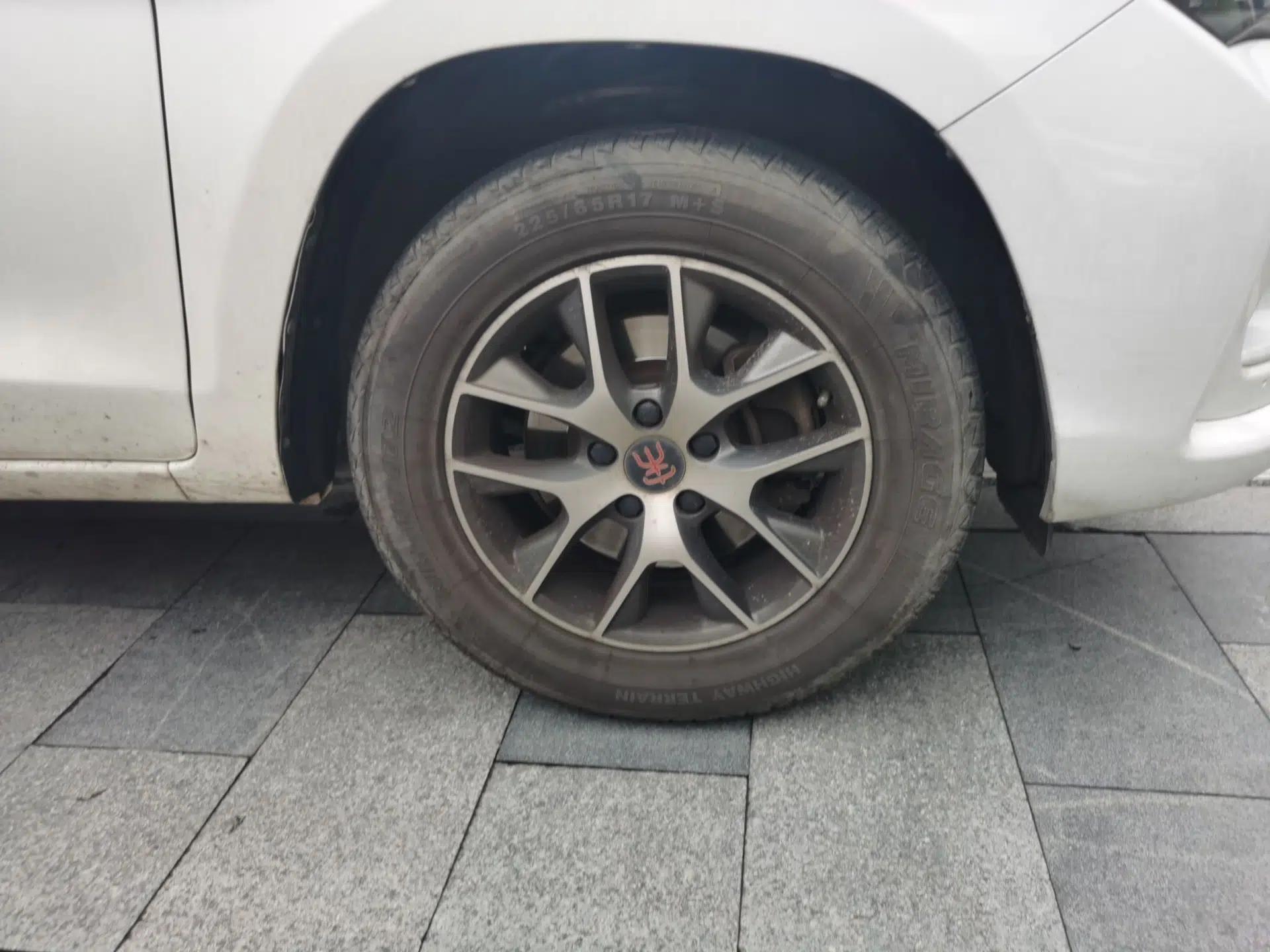 BYD Song 2016 GaiShi Edition 1.5TI Manual Elite Model — миниатюра 8