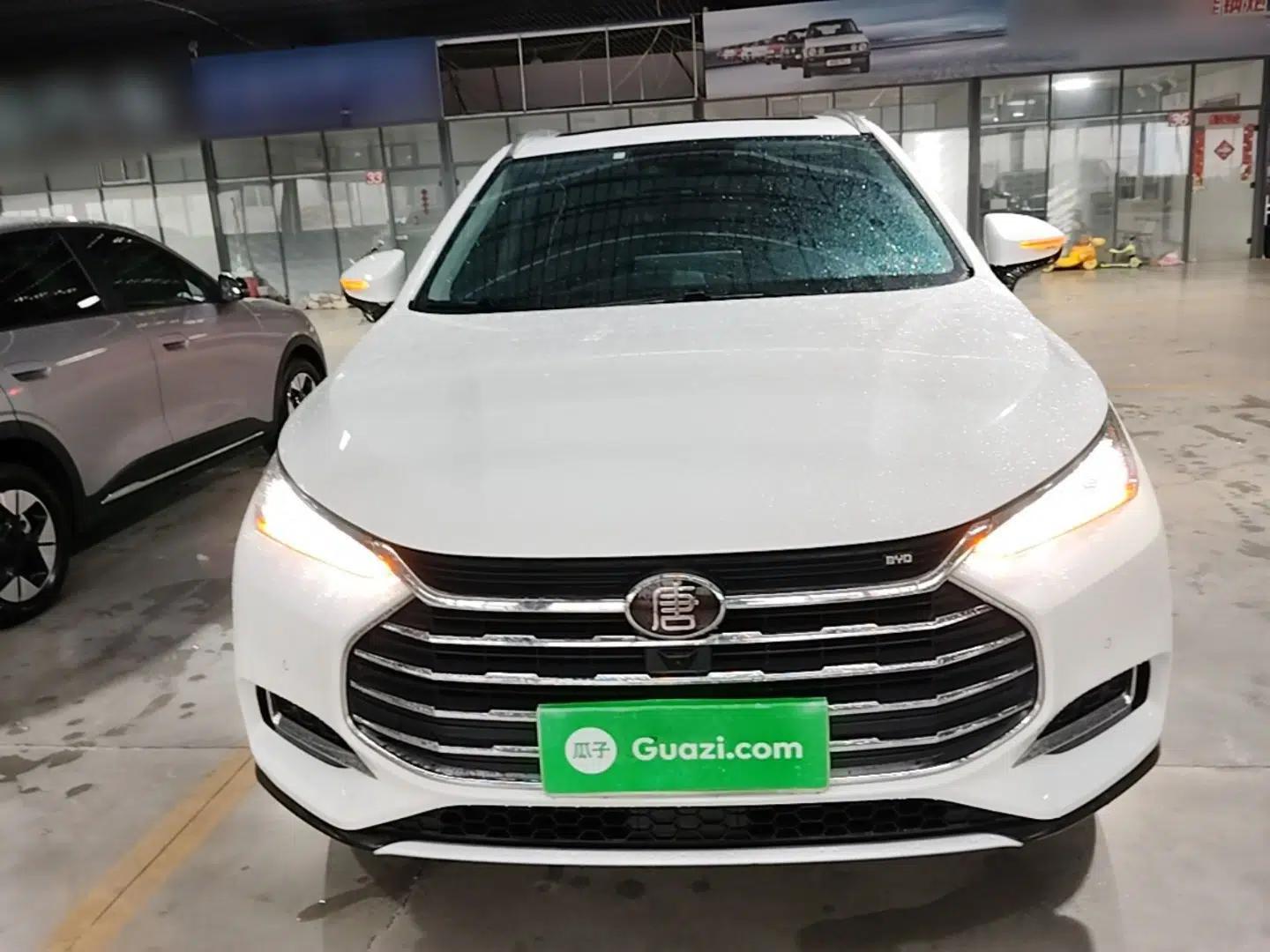 BYD Tang 2018 2.0T Automatic Smart Connect Prestige 7-Seater China V Standard — миниатюра 2