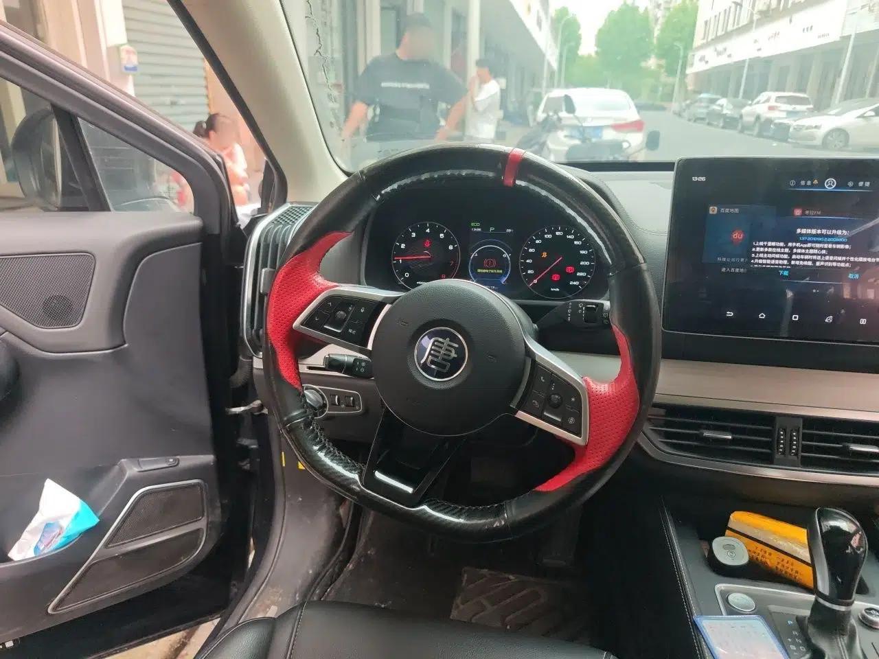BYD Tang 2018 2.0T Automatic SmartConnect Prestige 5-Seater Emission Standard China V — миниатюра 11