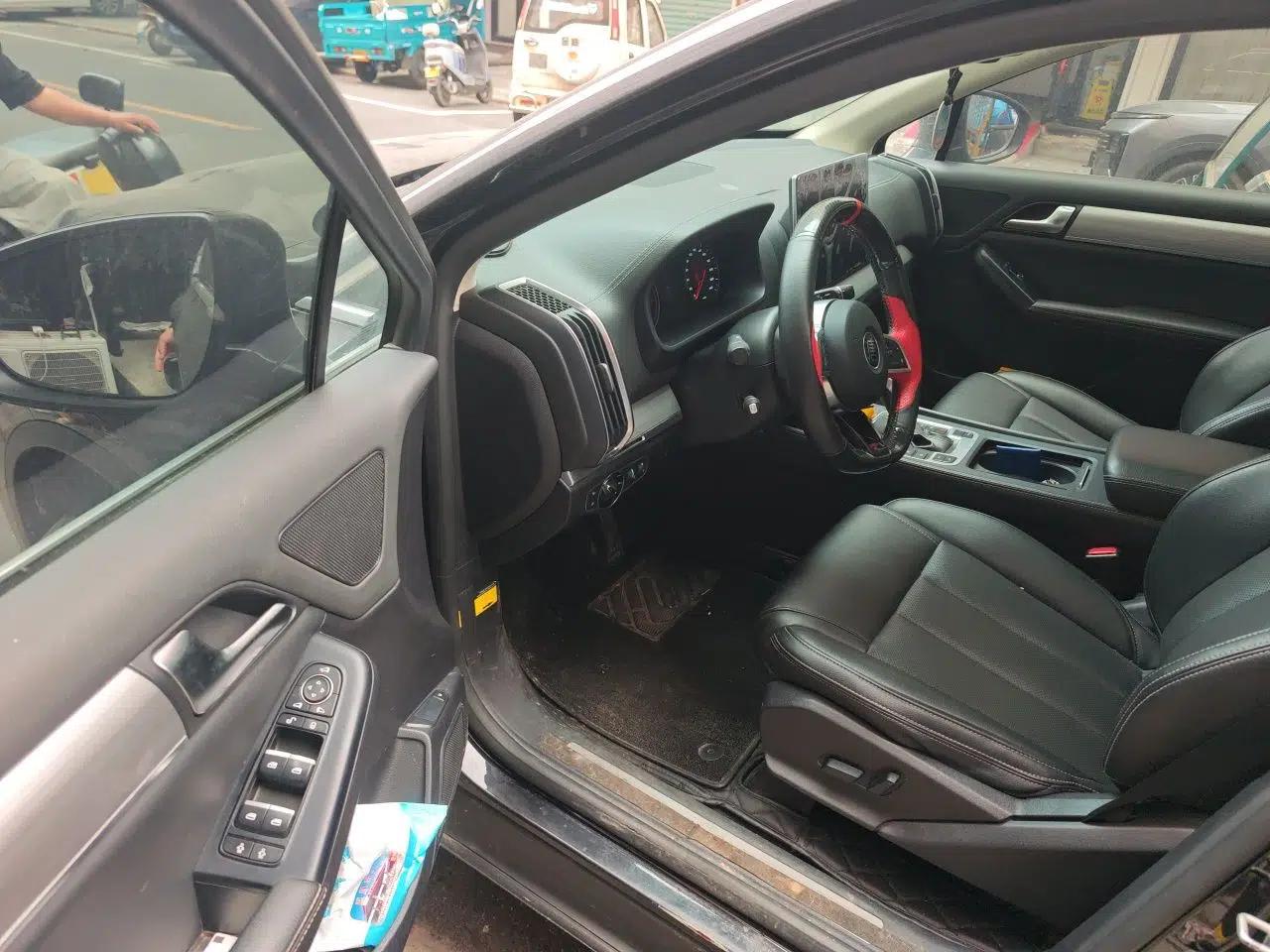 BYD Tang 2018 2.0T Automatic SmartConnect Prestige 5-Seater Emission Standard China V — миниатюра 17