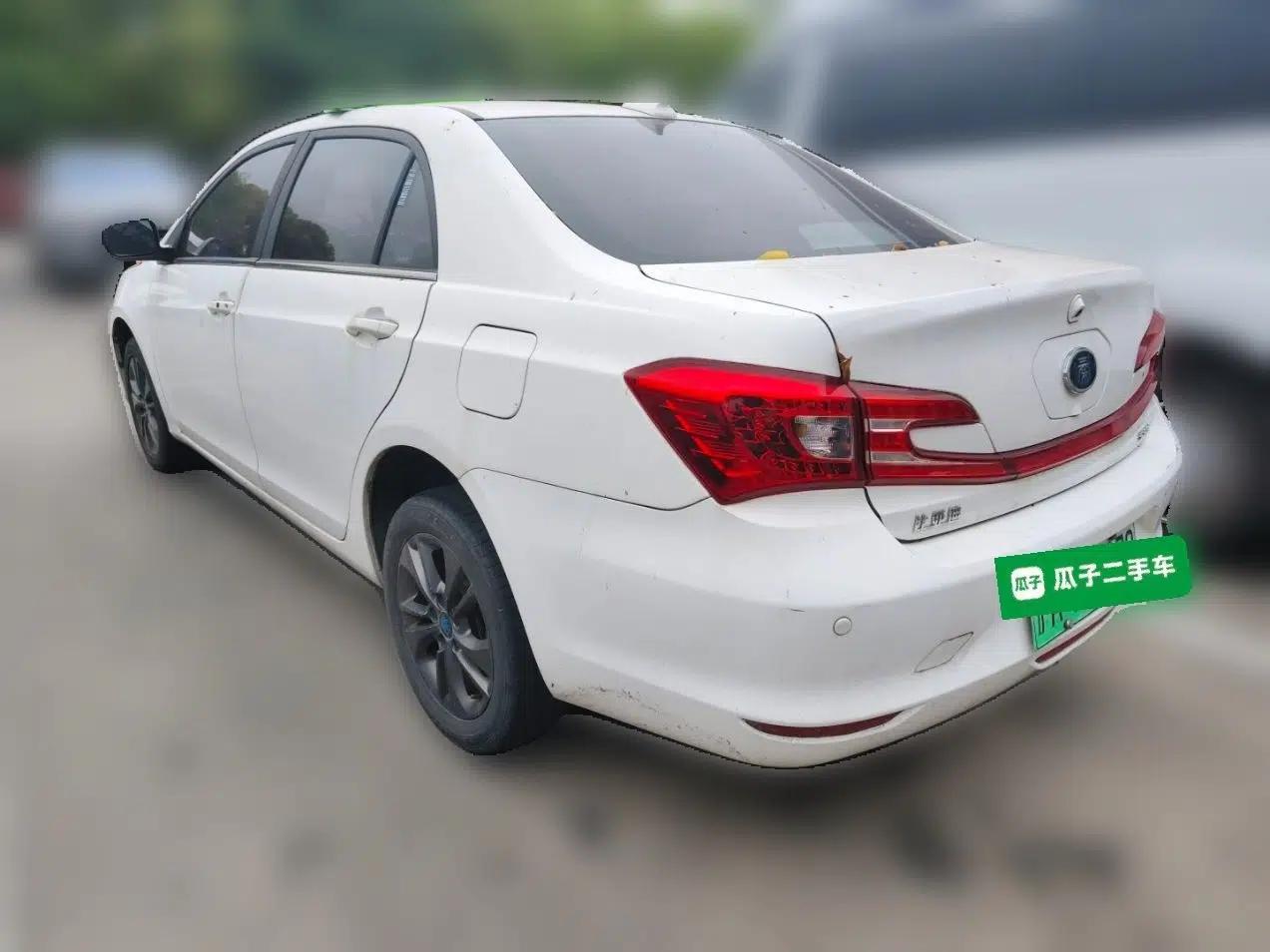 BYD Qin New Energy 2017 1.5T Luxury Model — миниатюра 4