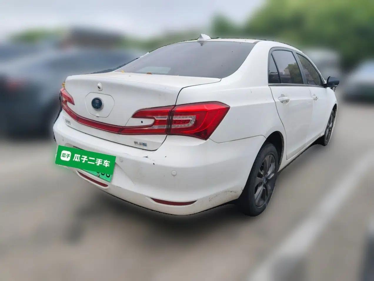 BYD Qin New Energy 2017 1.5T Luxury Model — миниатюра 6