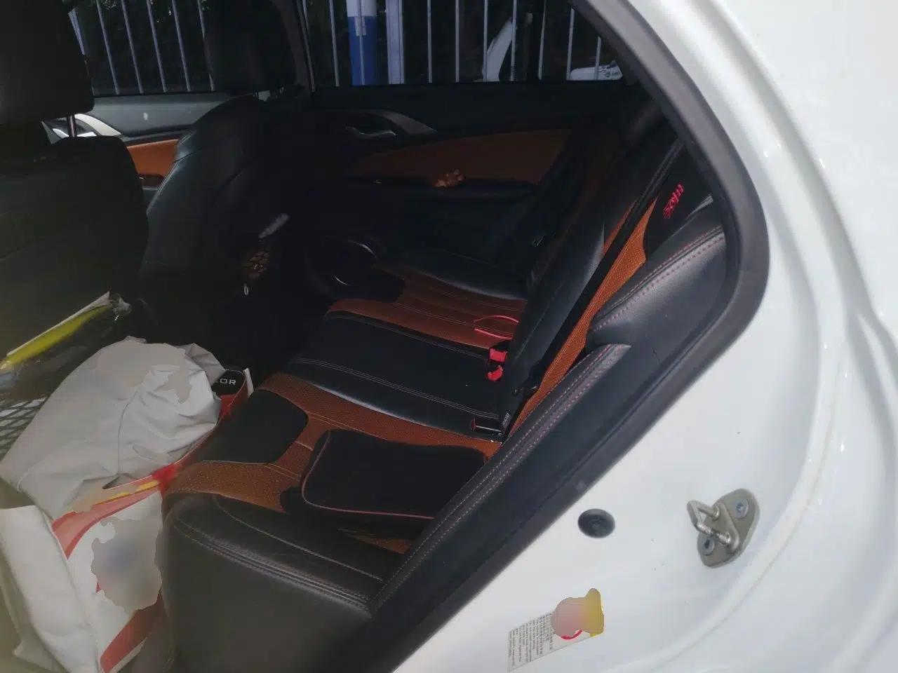 BYD Qin New Energy 2015 1.5T Dual-Crown Flagship Edition — миниатюра 18