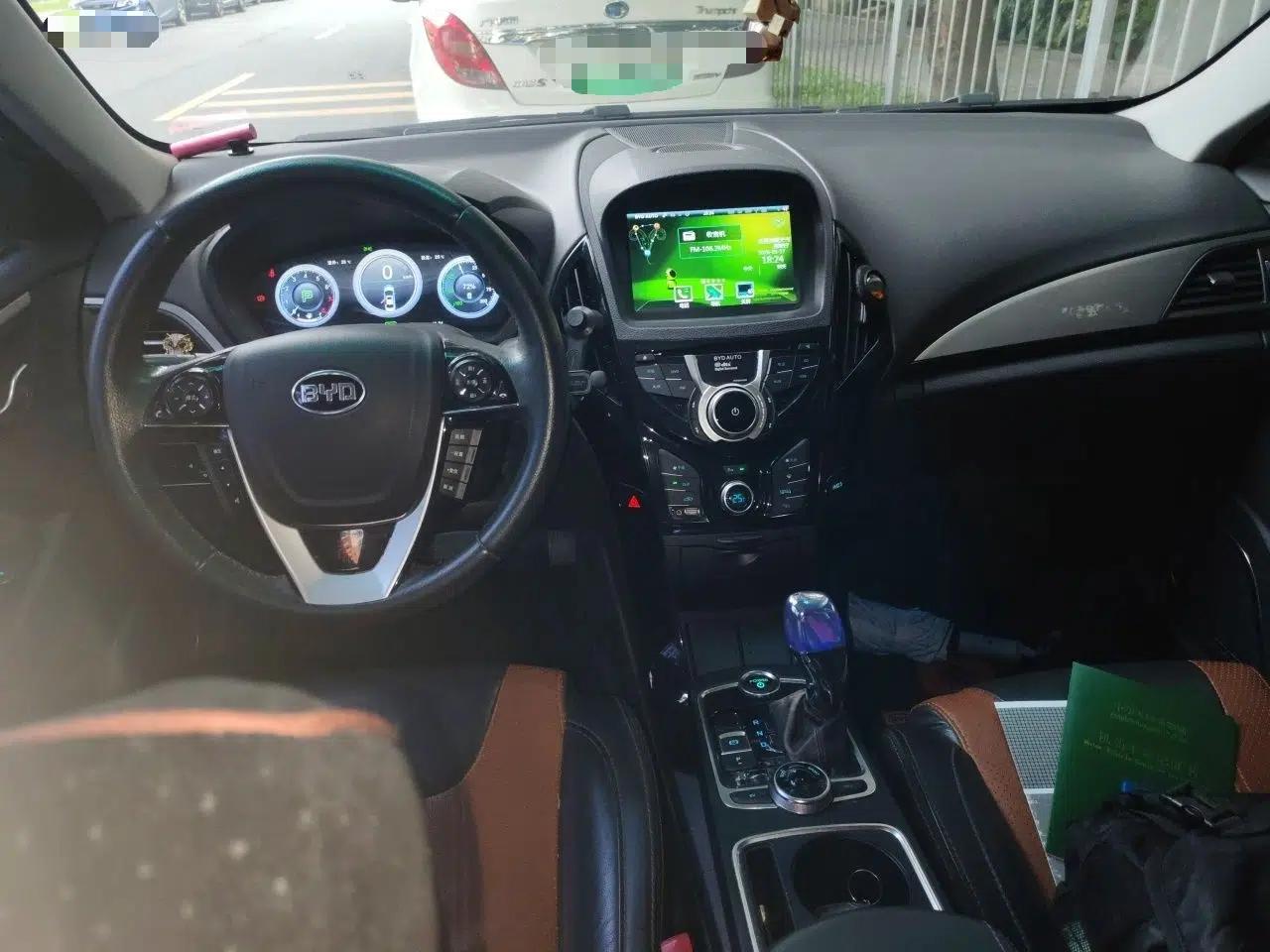 BYD Qin New Energy 2015 1.5T Dual-Crown Flagship Edition — миниатюра 10