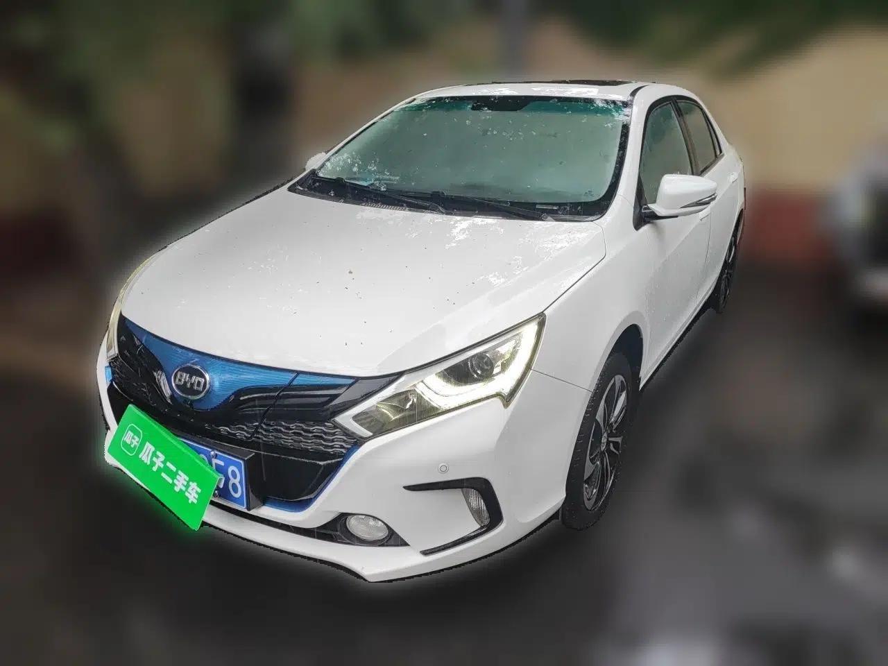BYD Qin New Energy 2016 Qin EV300 Prestige Model — миниатюра 1