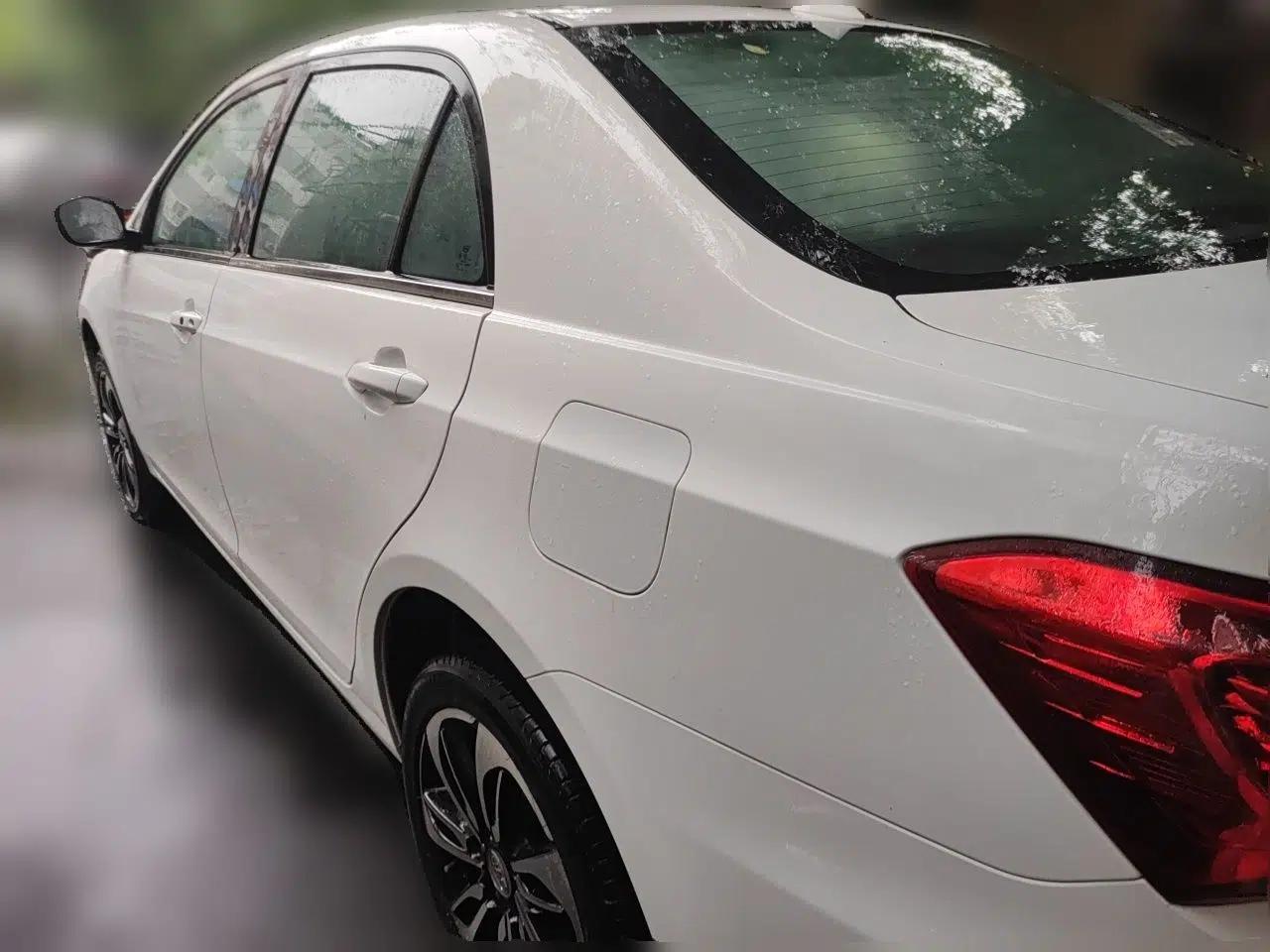 BYD Qin New Energy 2016 Qin EV300 Prestige Model — миниатюра 4