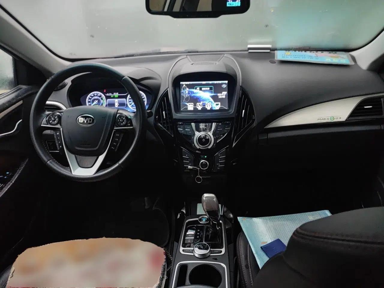 BYD Qin New Energy 2016 Qin EV300 Prestige Model — миниатюра 10