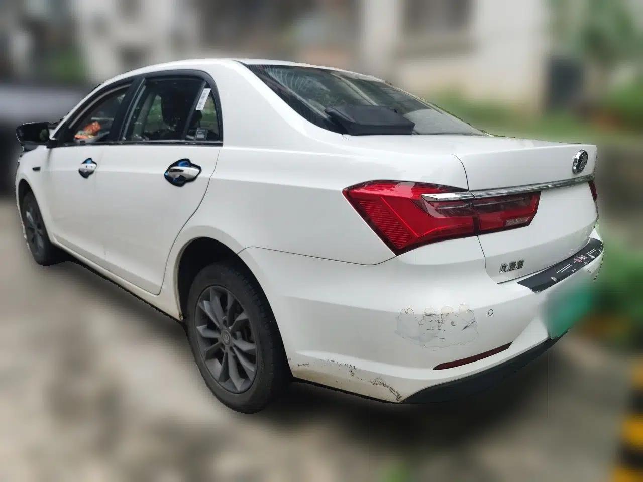 BYD Qin New Energy 2019 Travel Edition — миниатюра 4