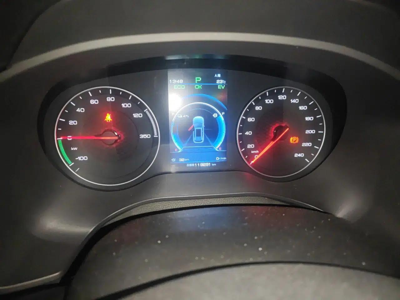 BYD Song New Energy 2019 Song DM 1.5TID Smart Connect Dynamic Model — миниатюра 12