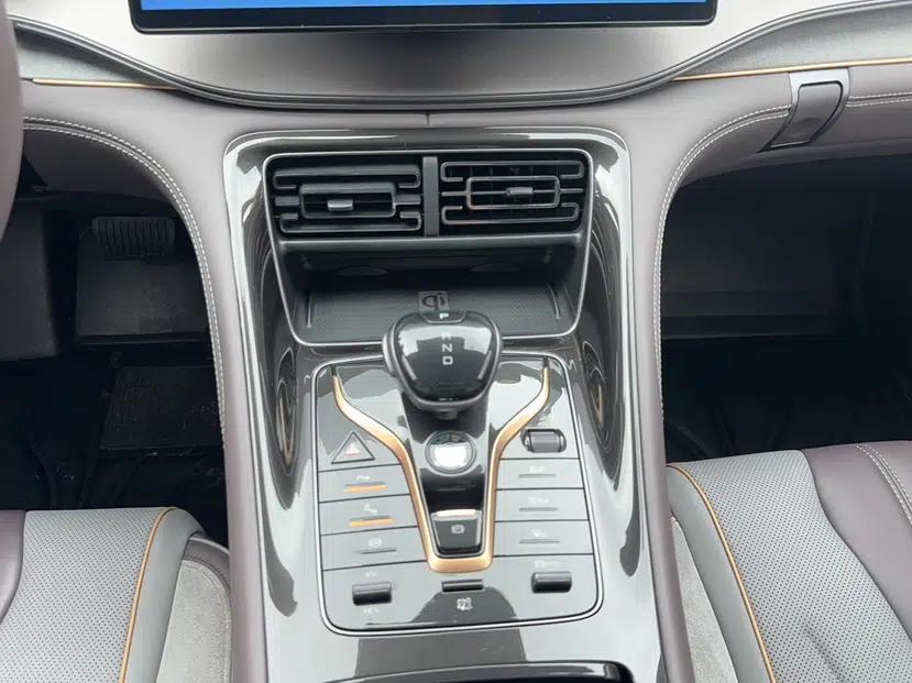 BYD Frigate 07 2023 DM-i 100KM Prestige Model — миниатюра 16