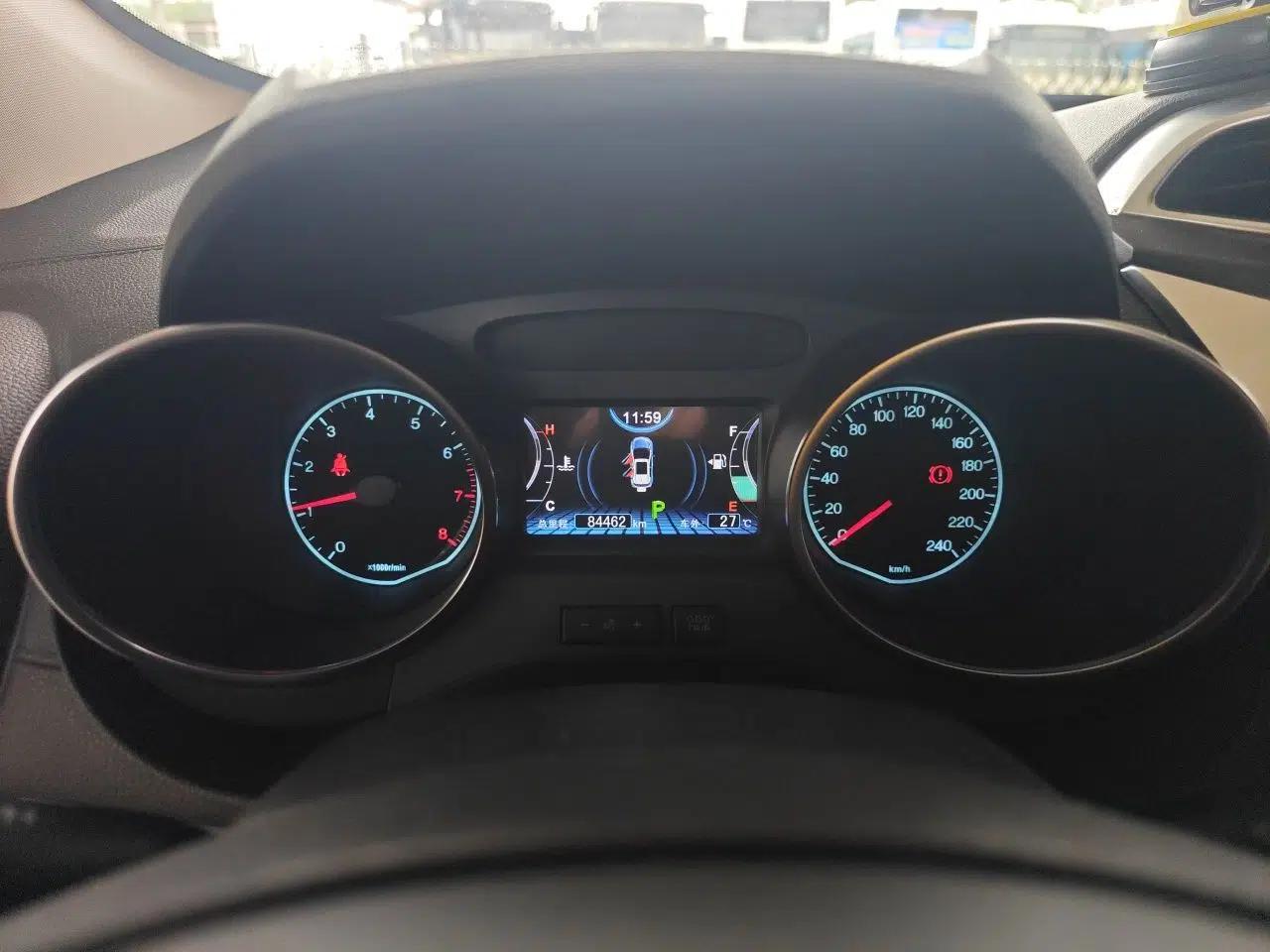 BYD Yuan 2016 1.5TID Automatic Luxury Version — миниатюра 12