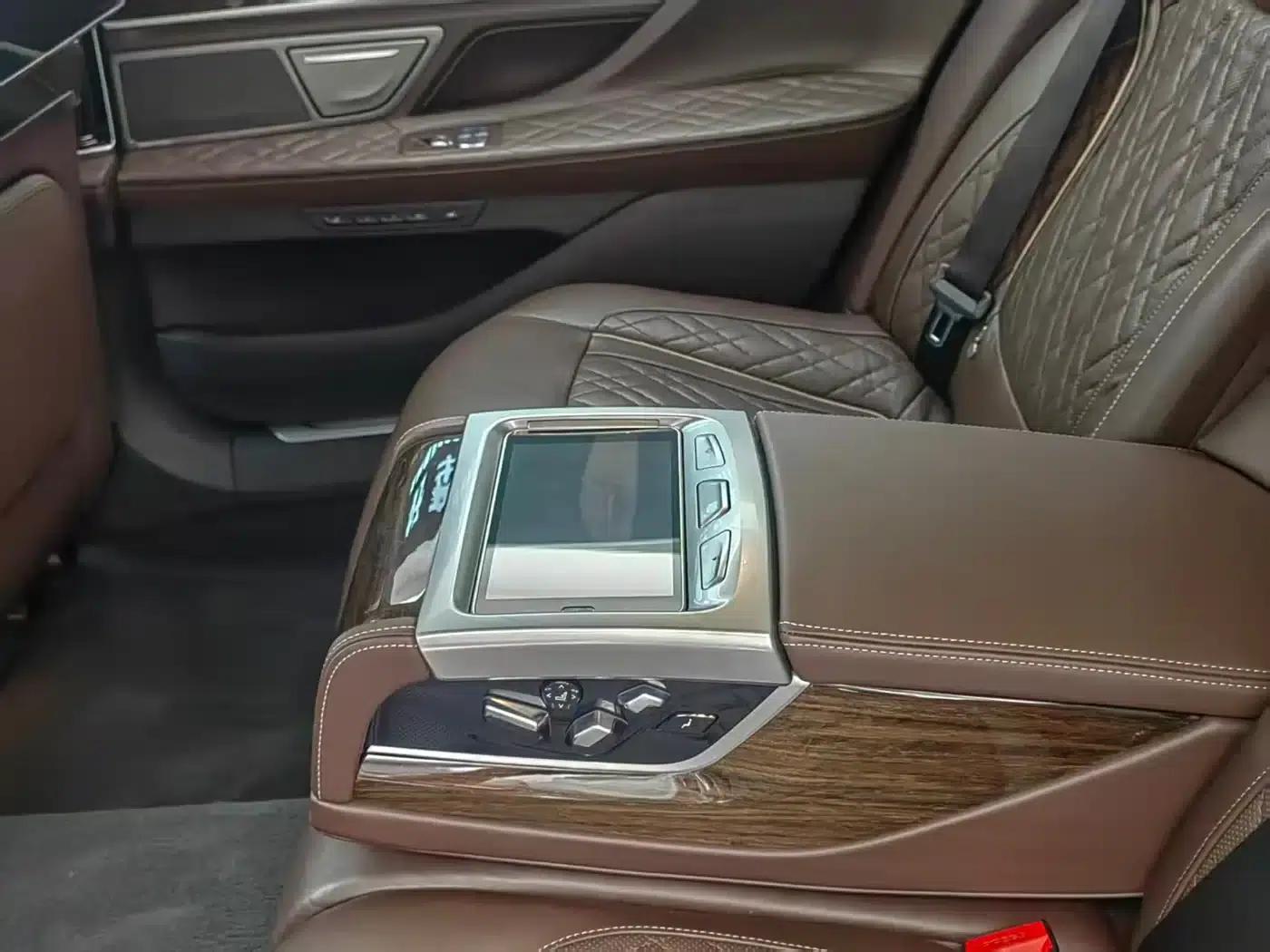2021 BMW 7 Series 740Li Luxury Package — миниатюра 9