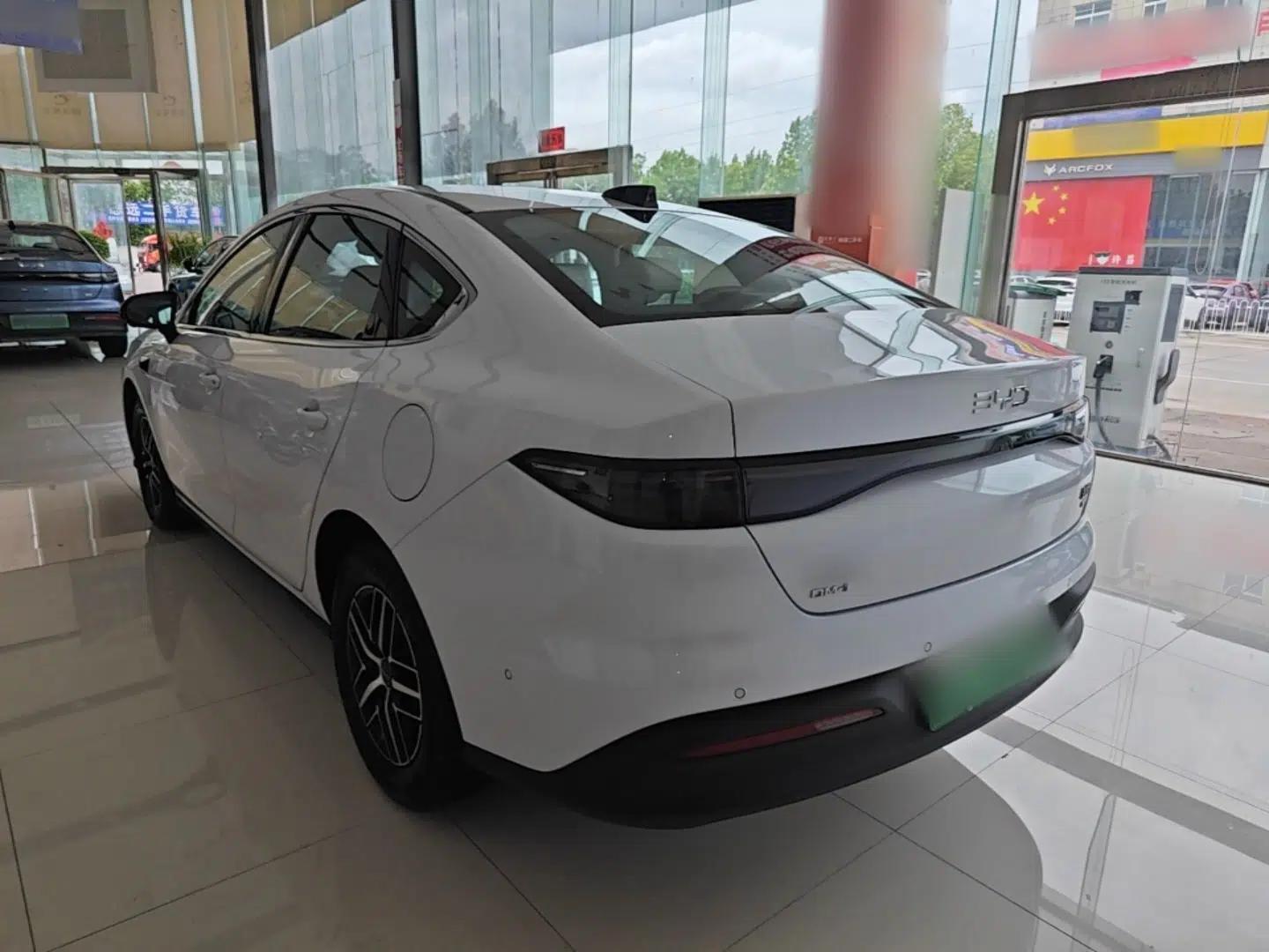 BYD Seal 05 DM-i 2025 DM-i Intelligent Drive 120KM Flagship Model — миниатюра 4