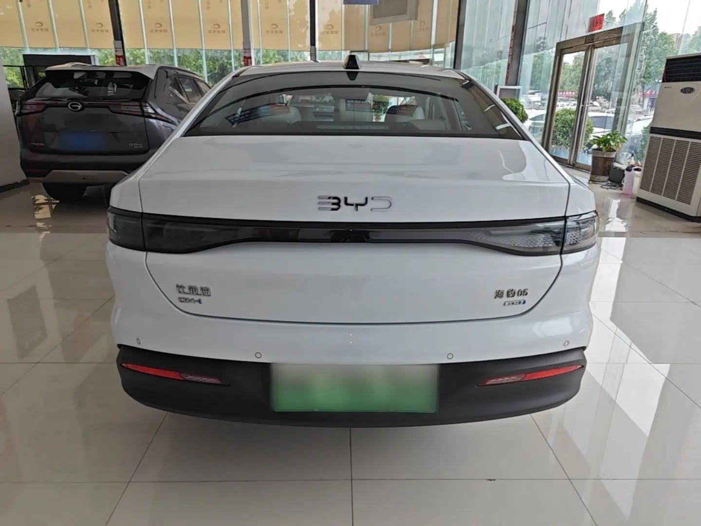 BYD Seal 05 DM-i 2025 DM-i Intelligent Drive 120KM Flagship Model — миниатюра 5