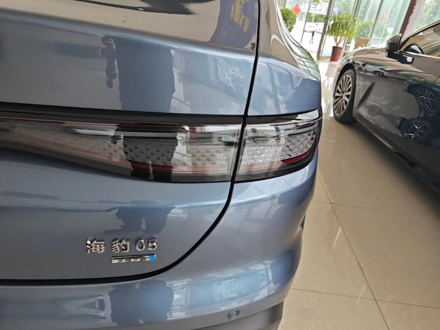 BYD Seal 05 DM-i 2025 DM-i Intelligent Drive 120KM Flagship Model — миниатюра 8