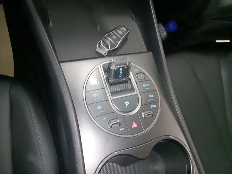 BYD Seal 05 DM-i 2025 DM-i Smart Drive 55KM Luxury Model — миниатюра 17