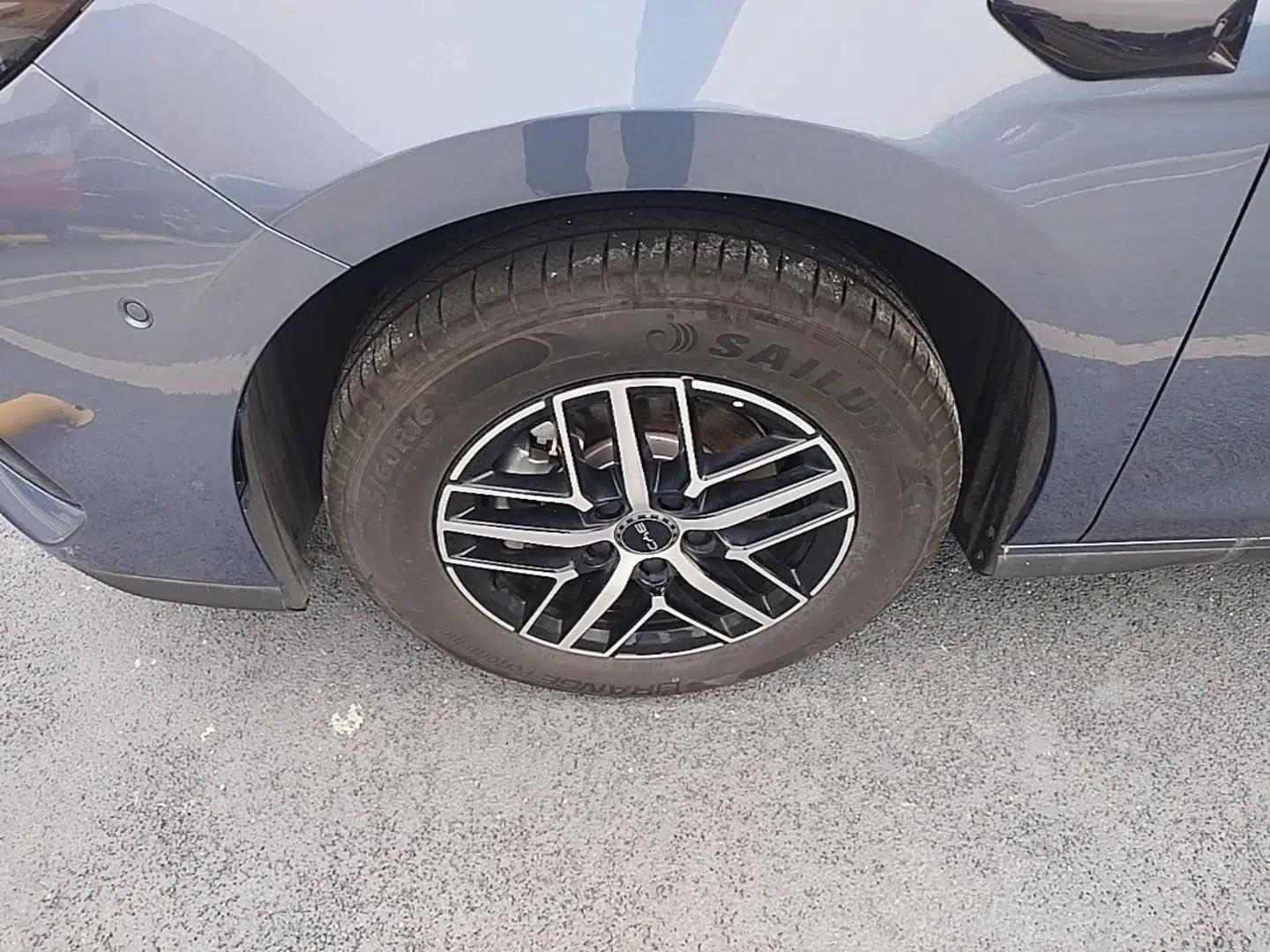 BYD Seal 05 DM-i 2025 DM-i Intelligent Drive 120KM Flagship Model — миниатюра 8