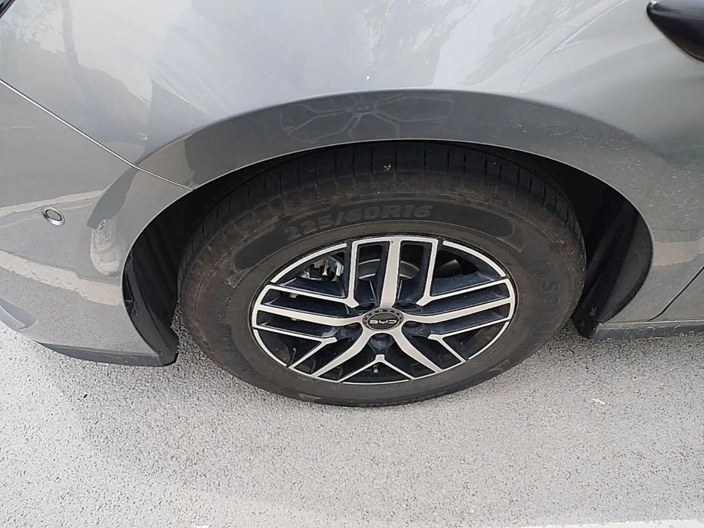 BYD Seal 05 DM-i 2025 DM-i Intelligent Drive 120KM Flagship Model — миниатюра 8