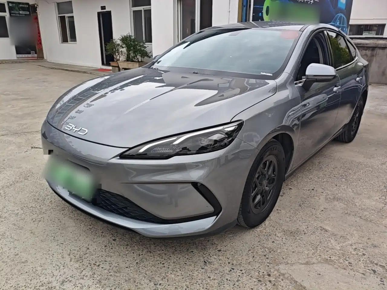 BYD Seal 05 DM-i 2025 DM-i Smart Drive 55KM Luxury Model — миниатюра 1