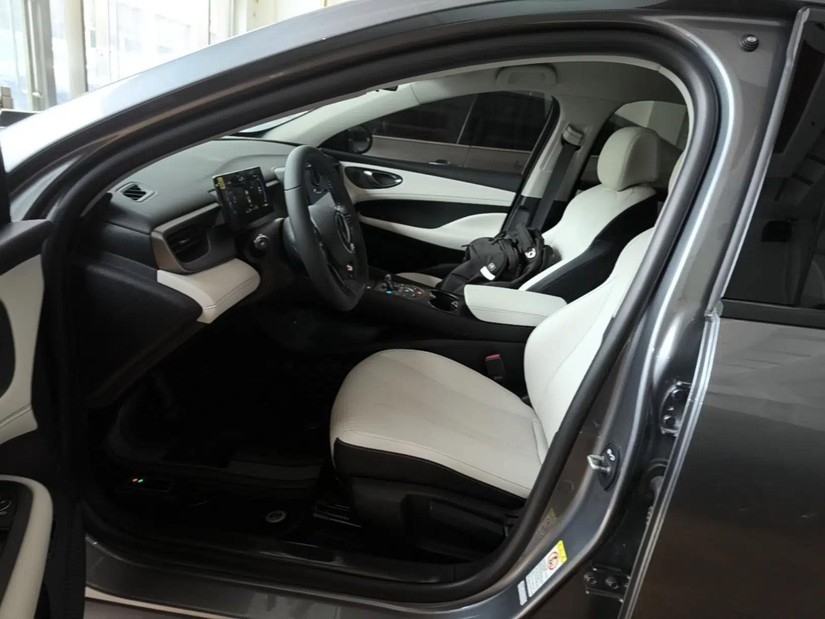 BYD Seal 05 DM-i 2025 DM-i Smart Drive 55KM Luxury Model — миниатюра 18