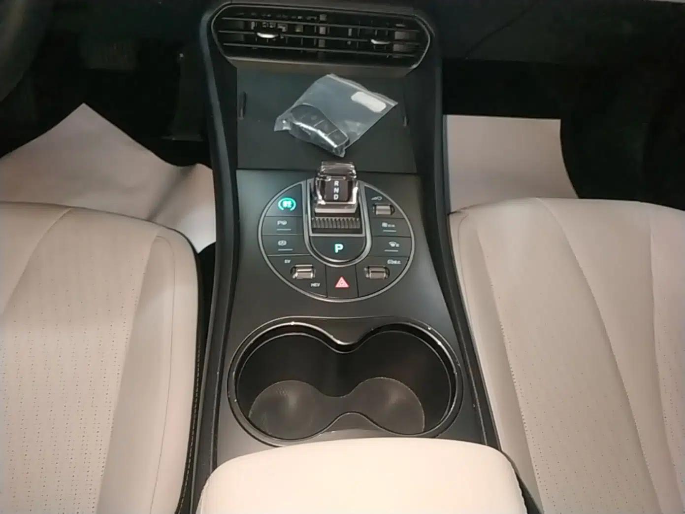 BYD Seal 05 DM-i 2025 DM-i Intelligent Drive 120KM Flagship Model — миниатюра 17