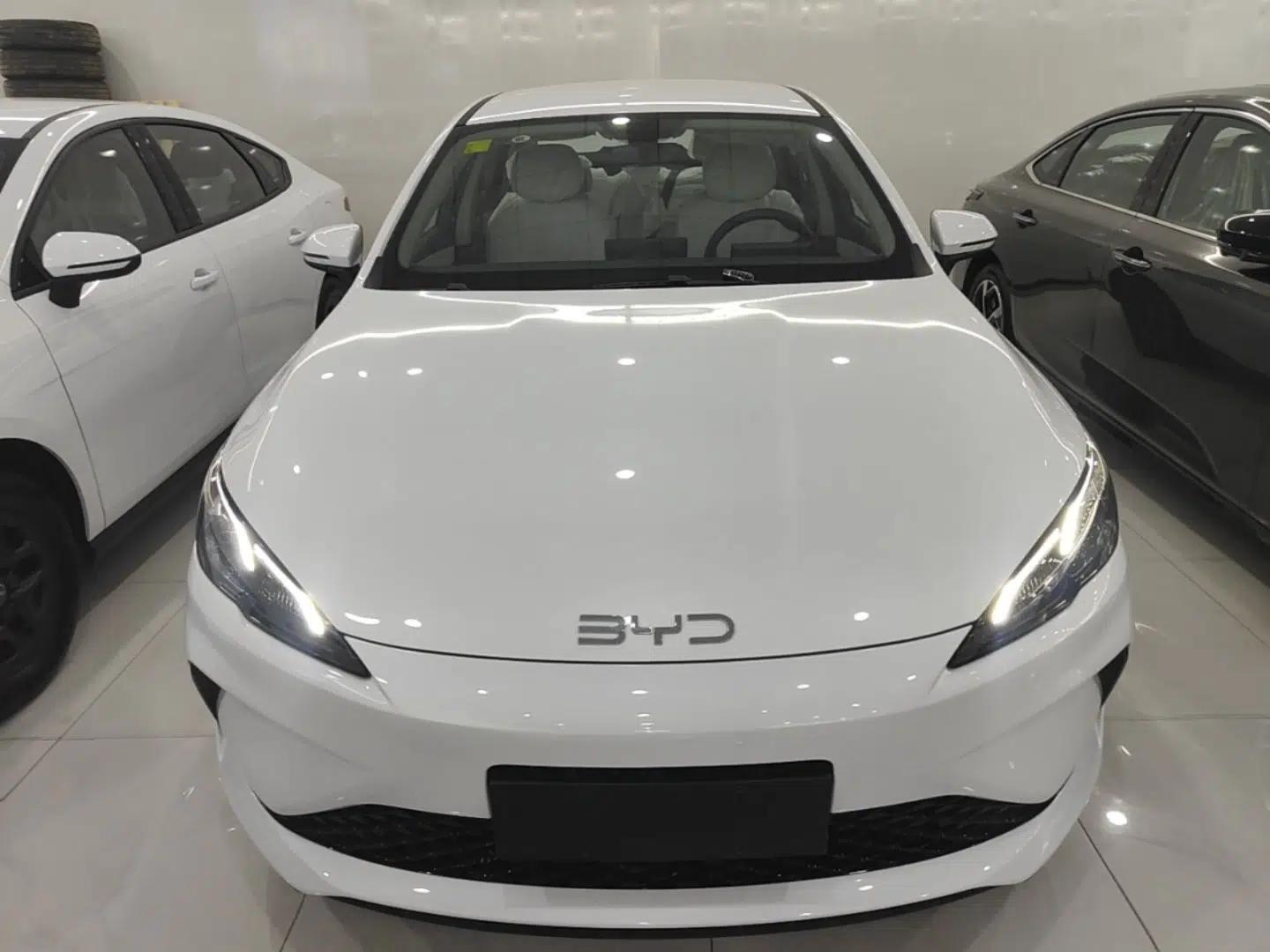 BYD Seal 05 DM-i 2025 DM-i Smart Drive 55KM Luxury Model — миниатюра 2