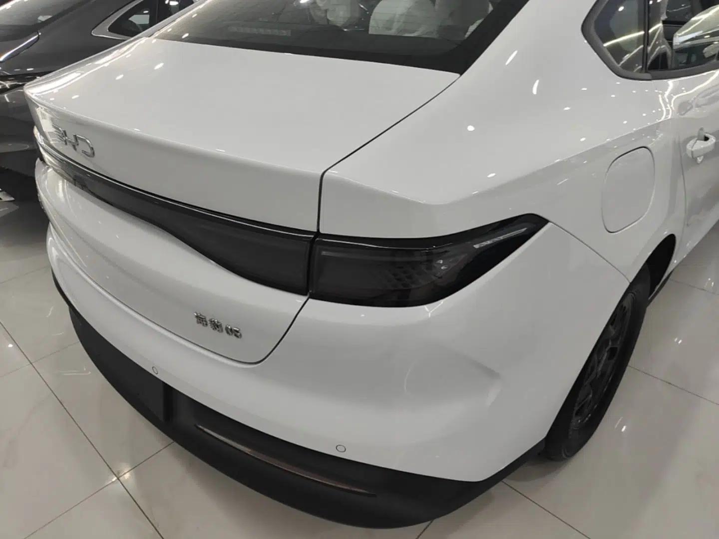 BYD Seal 05 DM-i 2025 DM-i Smart Drive 55KM Luxury Model — миниатюра 7