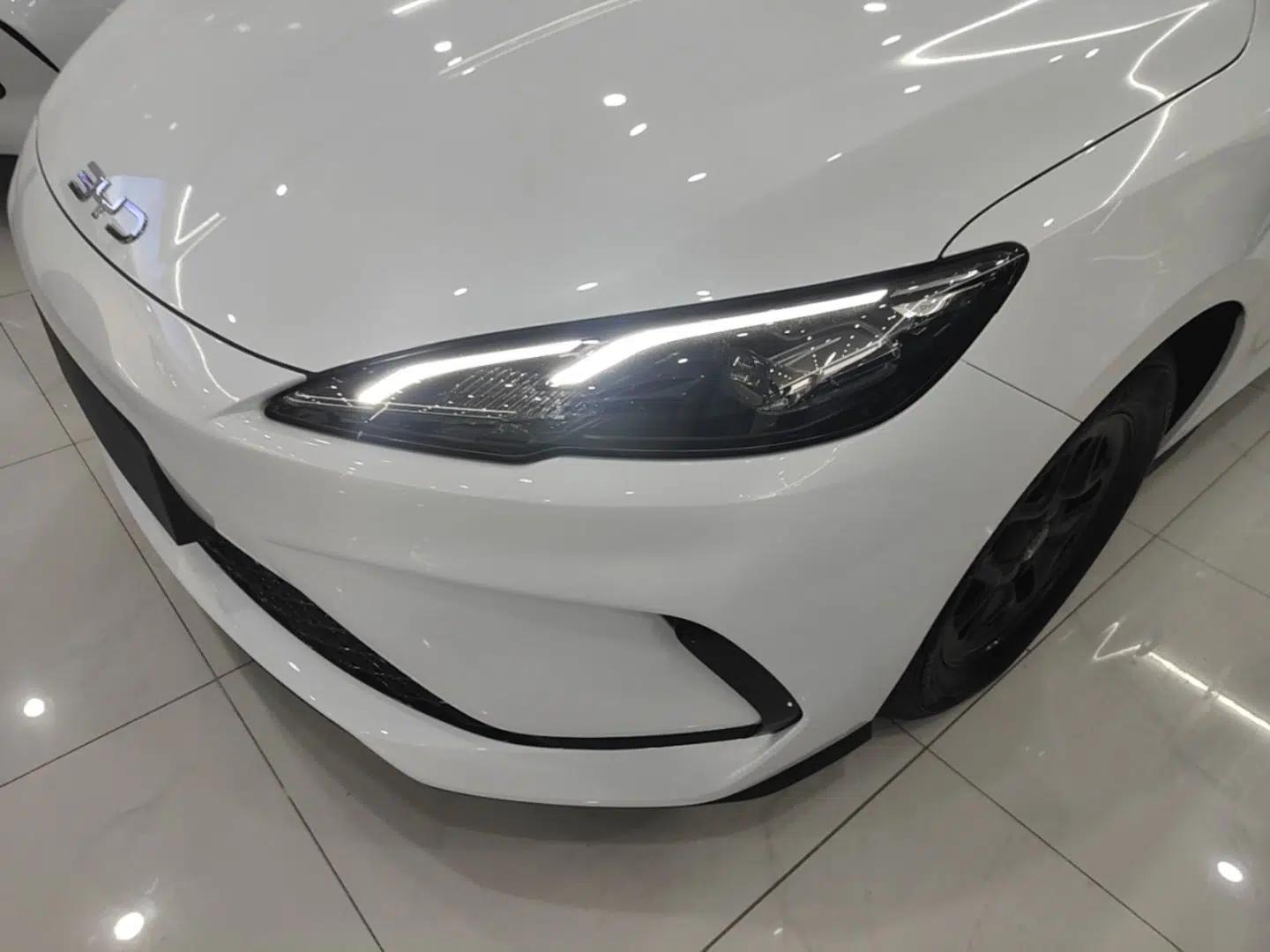 BYD Seal 05 DM-i 2025 DM-i Smart Drive 55KM Luxury Model — миниатюра 9