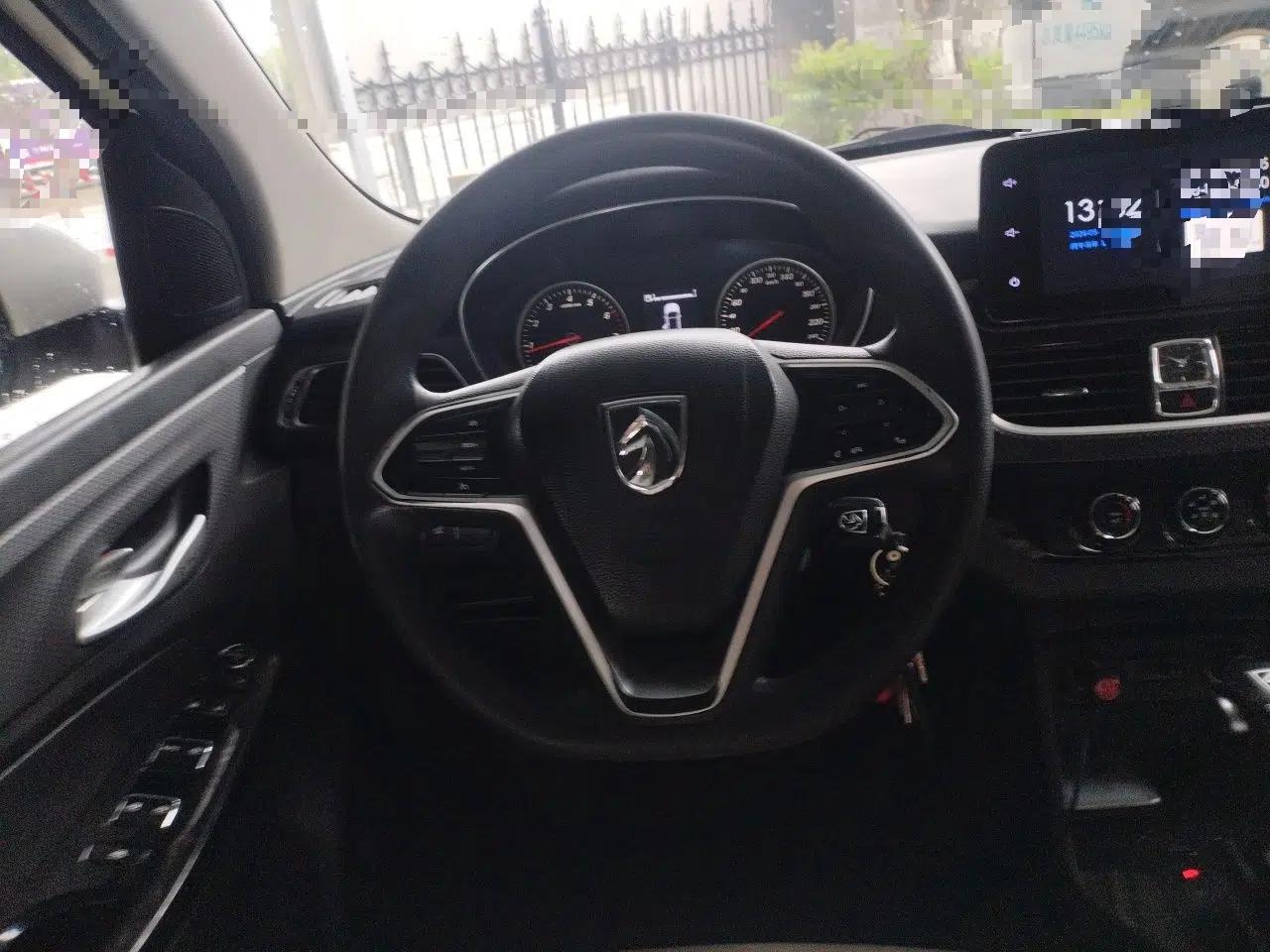 Baojun 730 2021 1.5T CVT Fashion Version 7 Seats — миниатюра 11