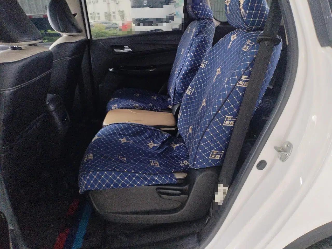 Baojun 730 2021 1.5T CVT Fashion Version 7 Seats — миниатюра 18