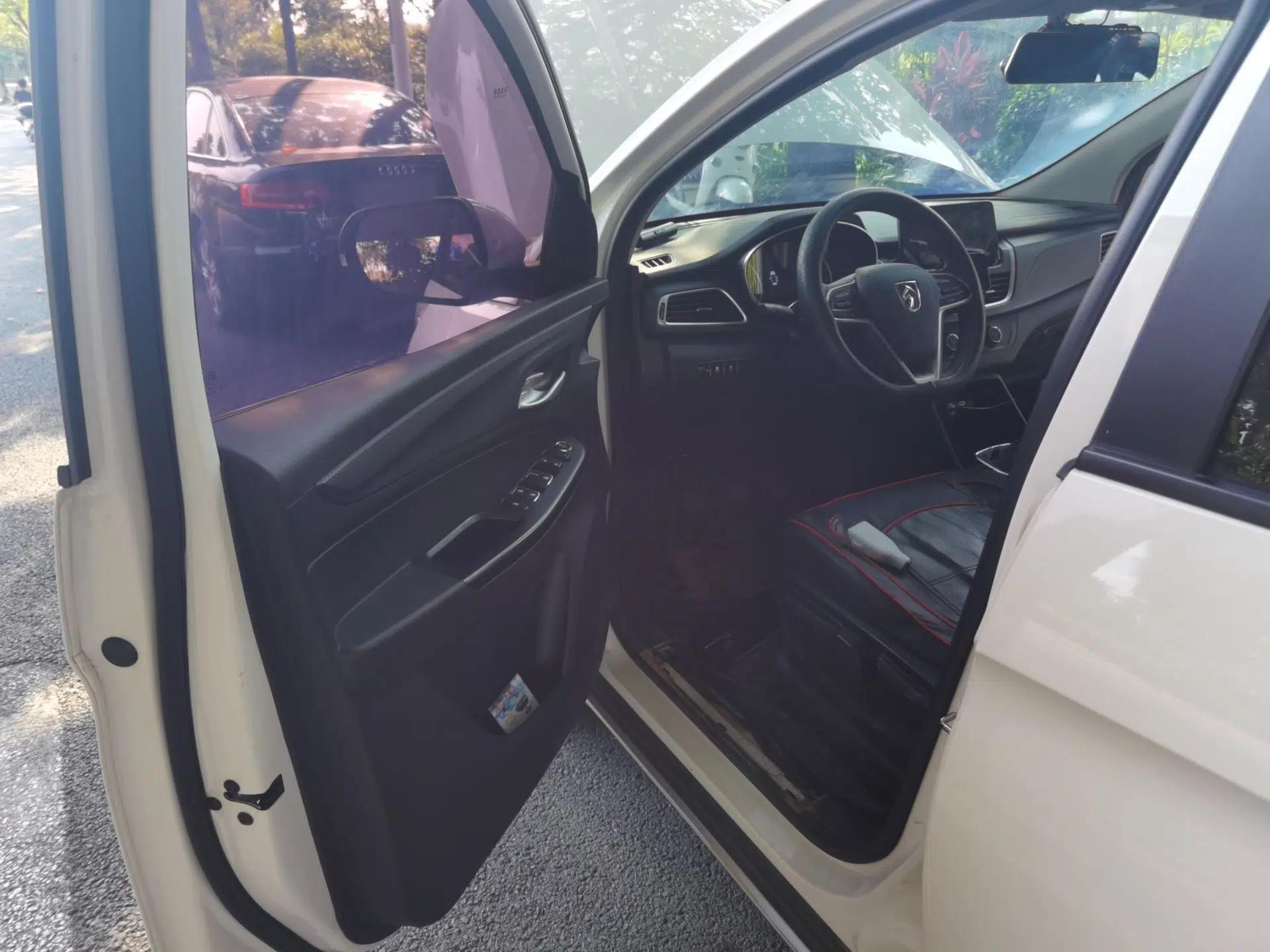 Baojun 730 2019 1.5T Manual Fashion Model 7-seater China VI — миниатюра 17