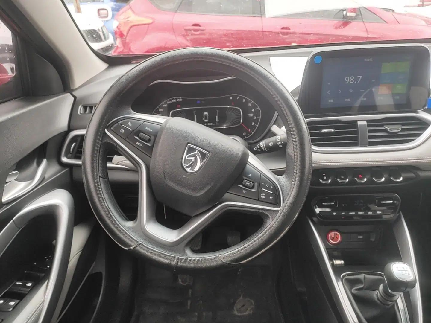 Baojun 510 2017 1.5L Manual Fashion Model — миниатюра 13