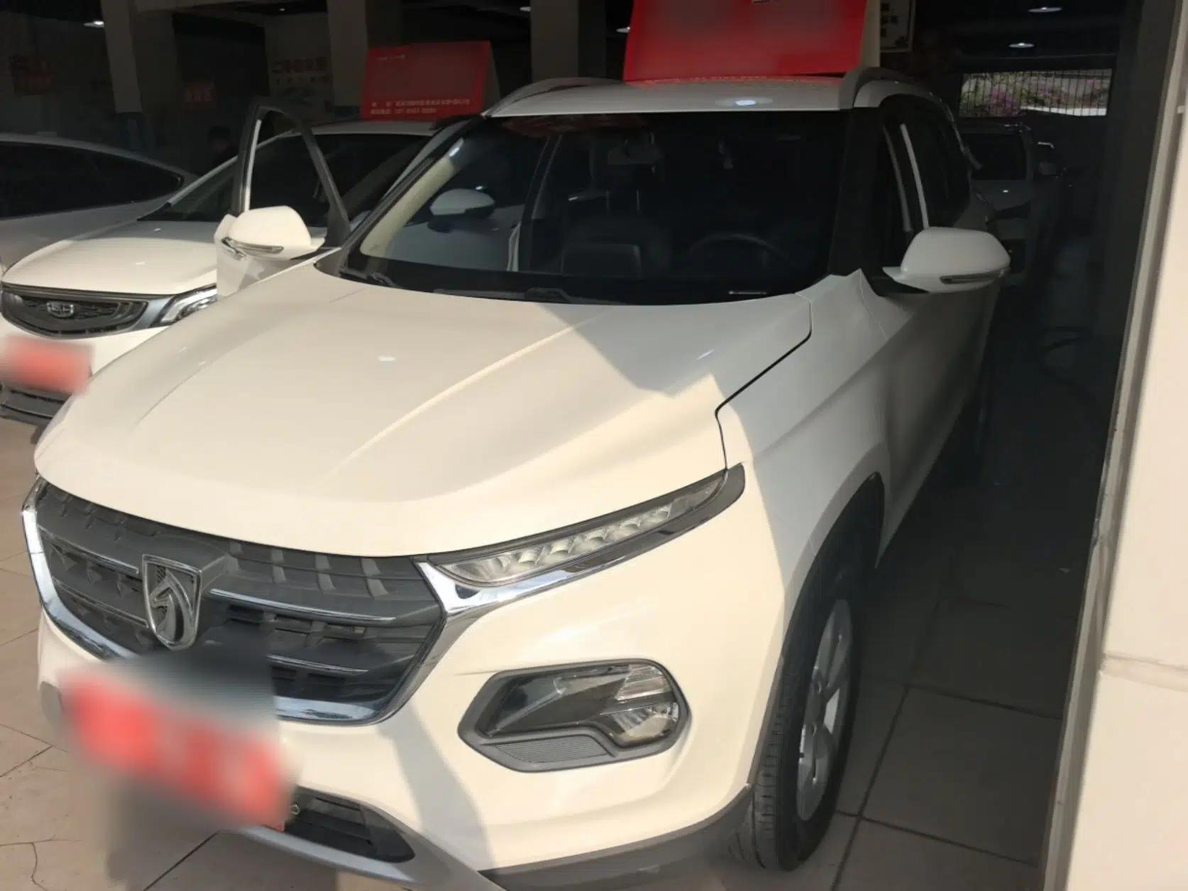 Baojun 510 2017 1.5L Manual Fashion Model — миниатюра 1
