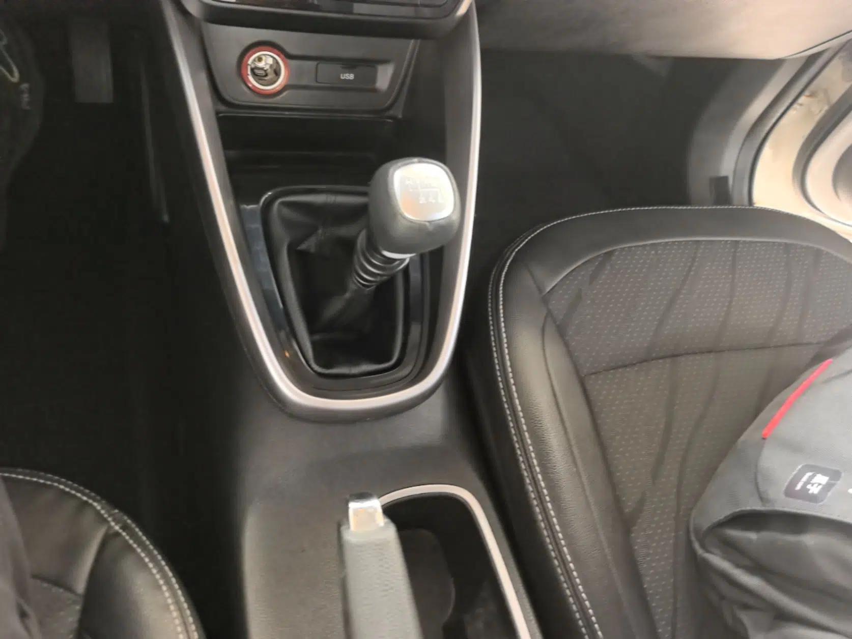 Baojun 510 2017 1.5L Manual Fashion Model — миниатюра 17