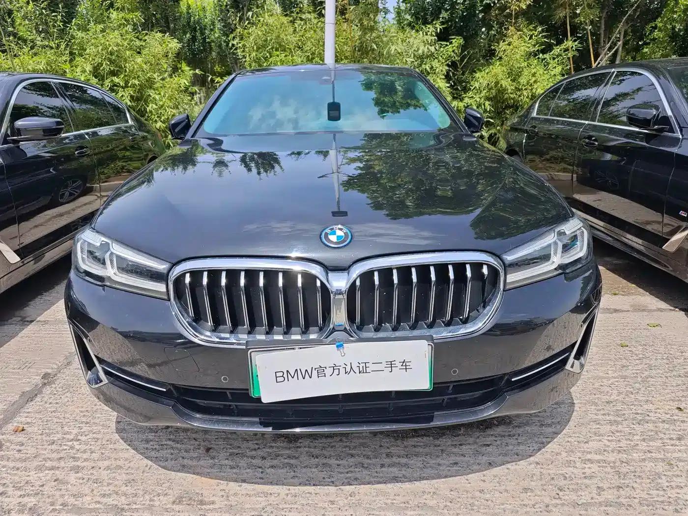 BMW 5 Series PHEV 2022 Facelift 535Le Luxury Package — миниатюра 2