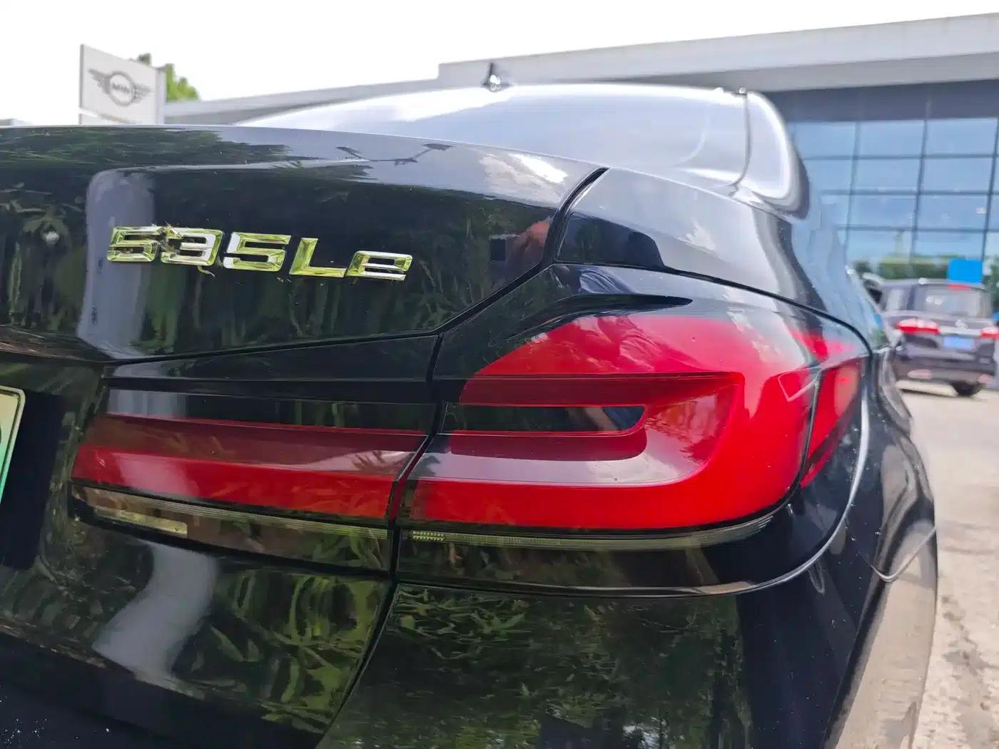 BMW 5 Series PHEV 2022 Facelift 535Le Luxury Package — миниатюра 10