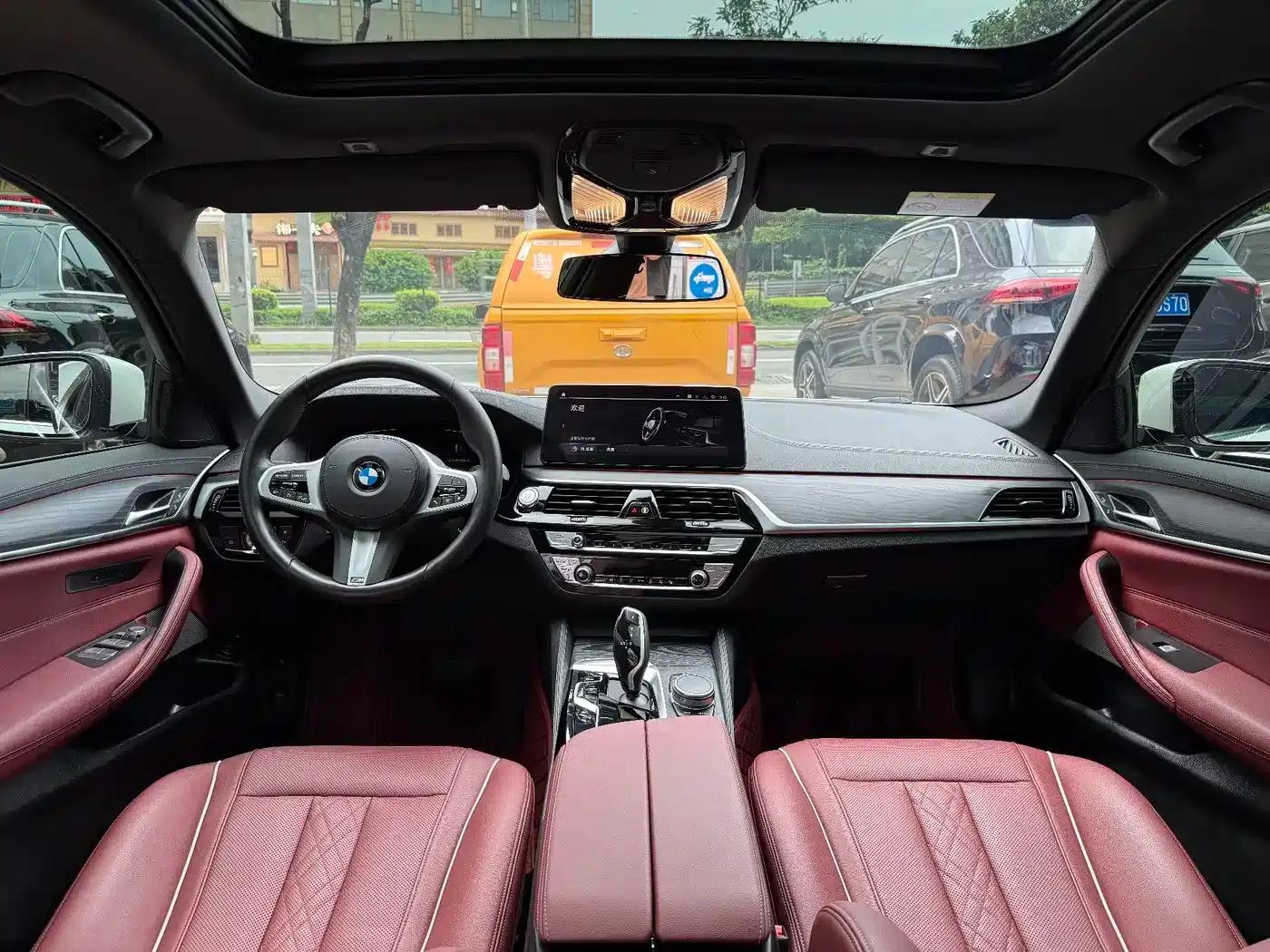 BMW 5 Series PHEV 2022 Facelift 535Le Pioneer Edition M Sport Package — миниатюра 11
