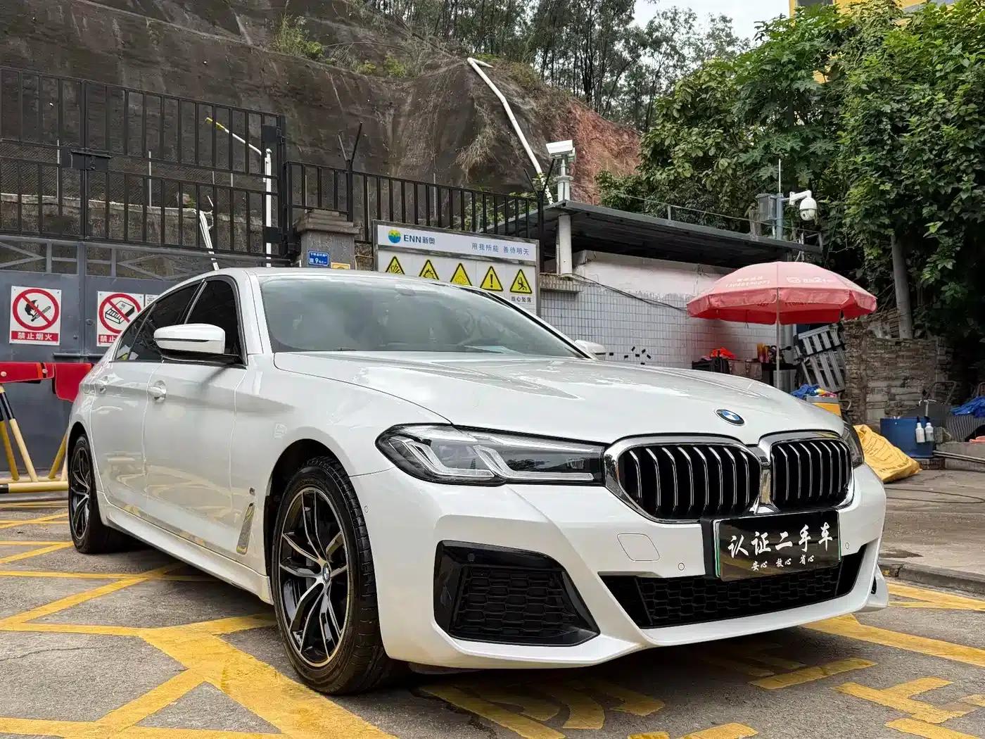 BMW 5 Series PHEV 2022 Facelift 535Le Pioneer Edition M Sport Package — миниатюра 3