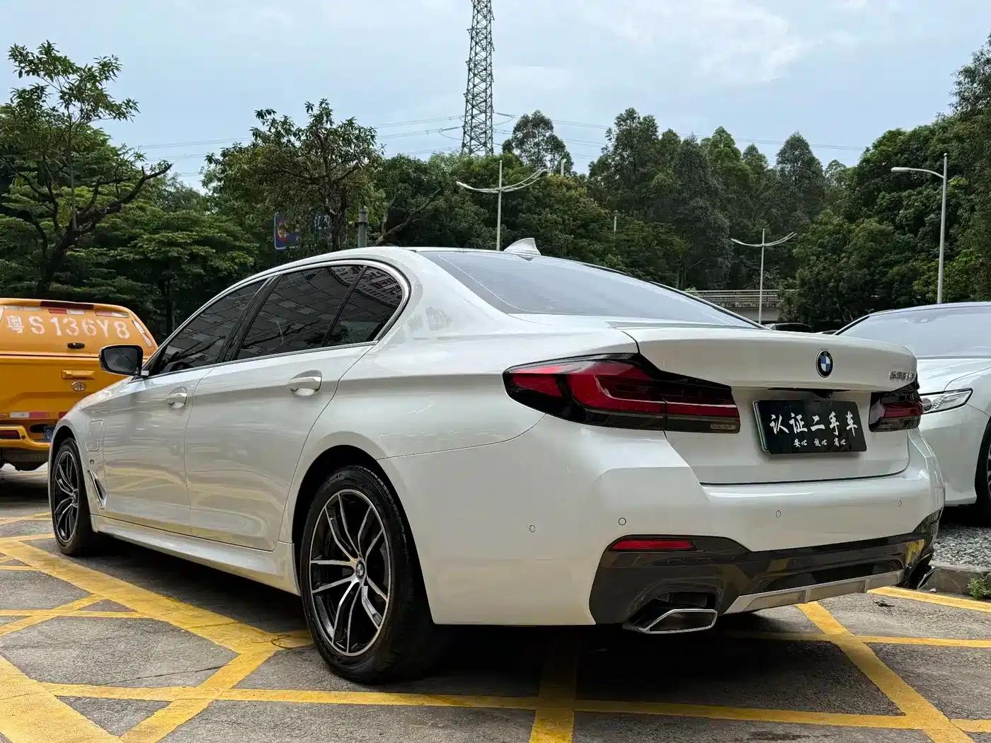 BMW 5 Series PHEV 2022 Facelift 535Le Pioneer Edition M Sport Package — миниатюра 6