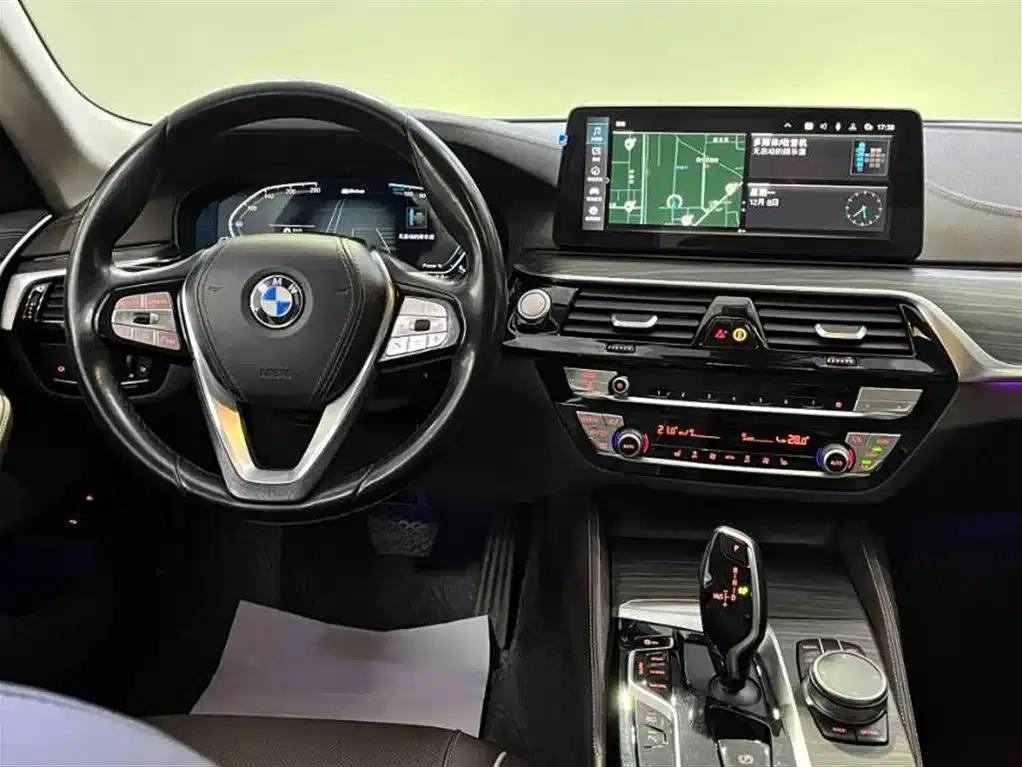 BMW 5 Series PHEV 2021 Facelift 535Le Luxury Package — миниатюра 6