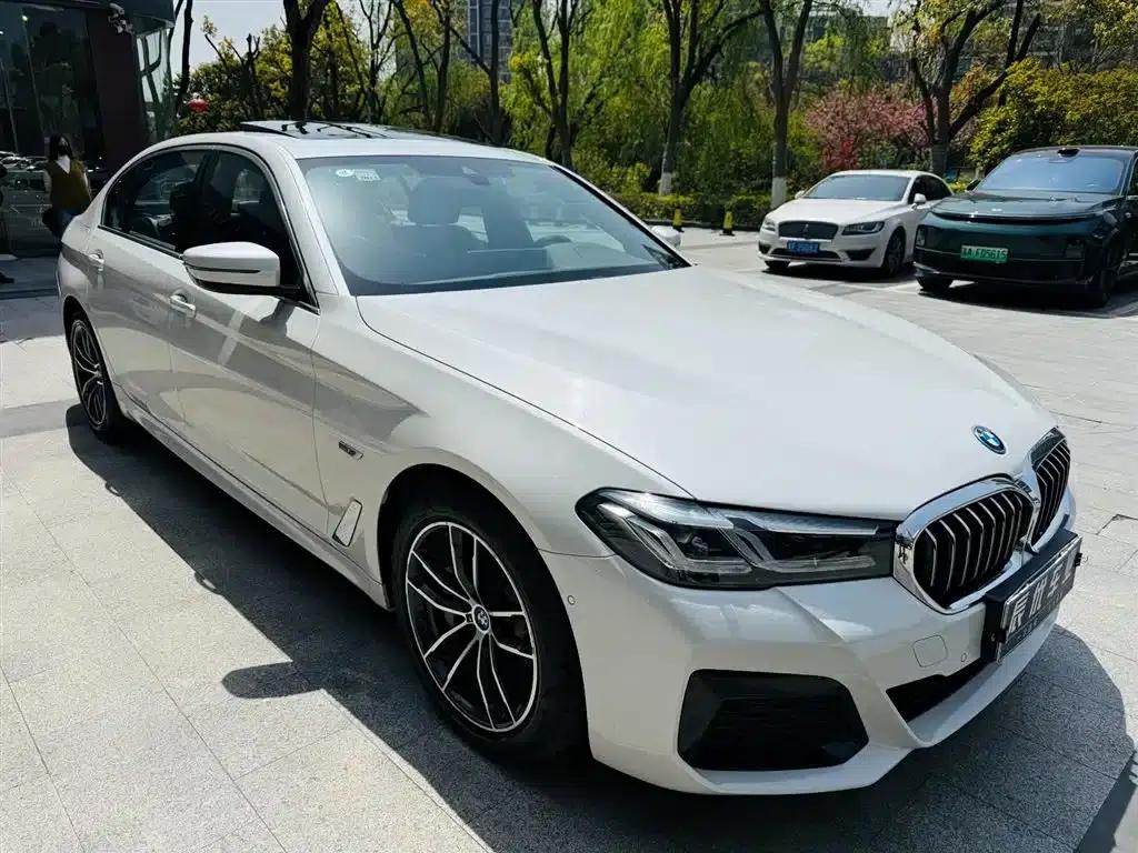 BMW 5 Series PHEV 2022 535Le M Sport Package — миниатюра 6