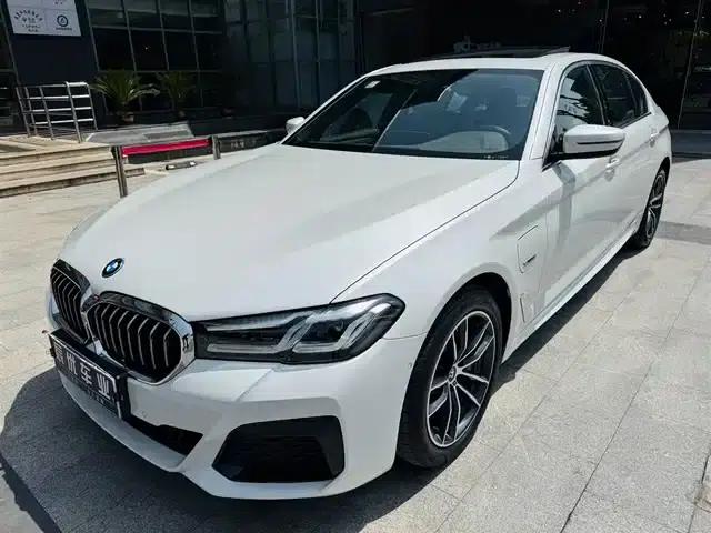 BMW 5 Series PHEV 2022 535Le M Sport Package
