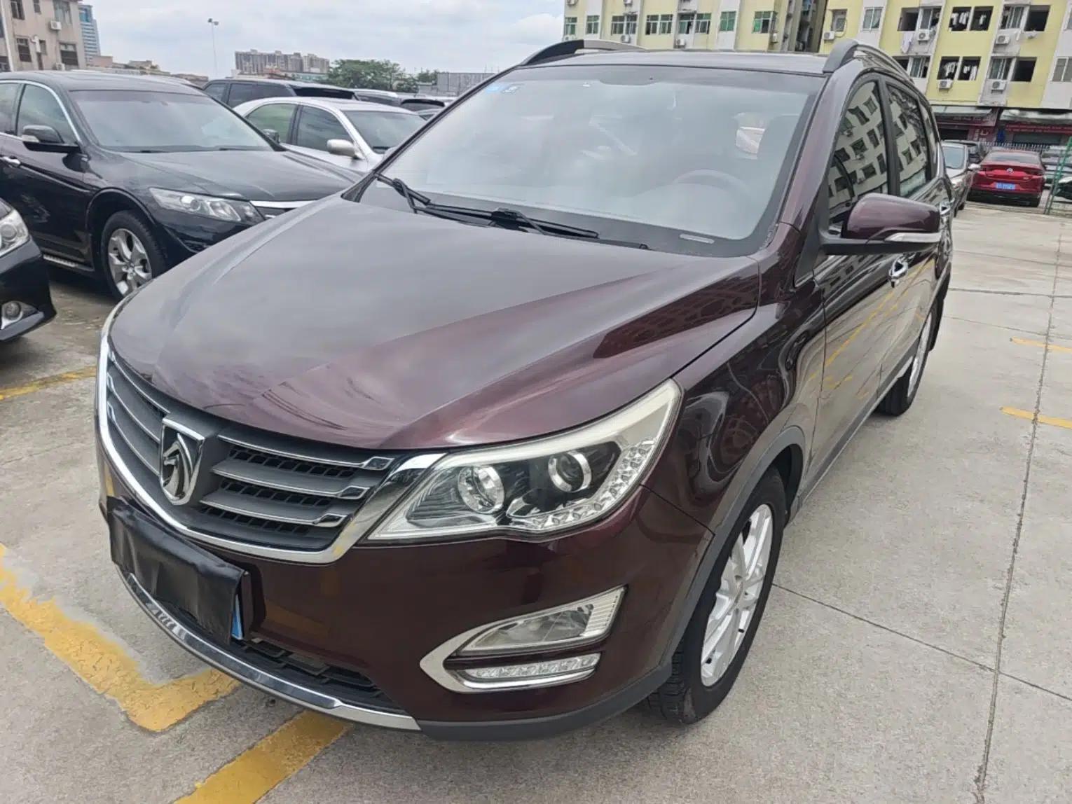 Baojun 560 2015 1.8L Manual Elite Edition — миниатюра 1