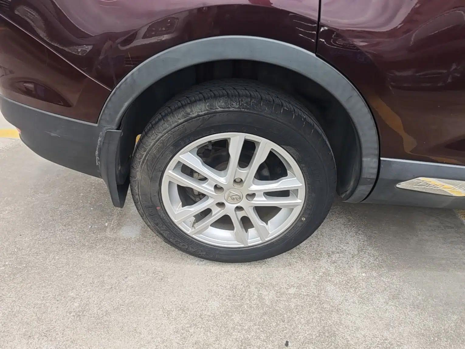 Baojun 560 2015 1.8L Manual Elite Edition — миниатюра 10