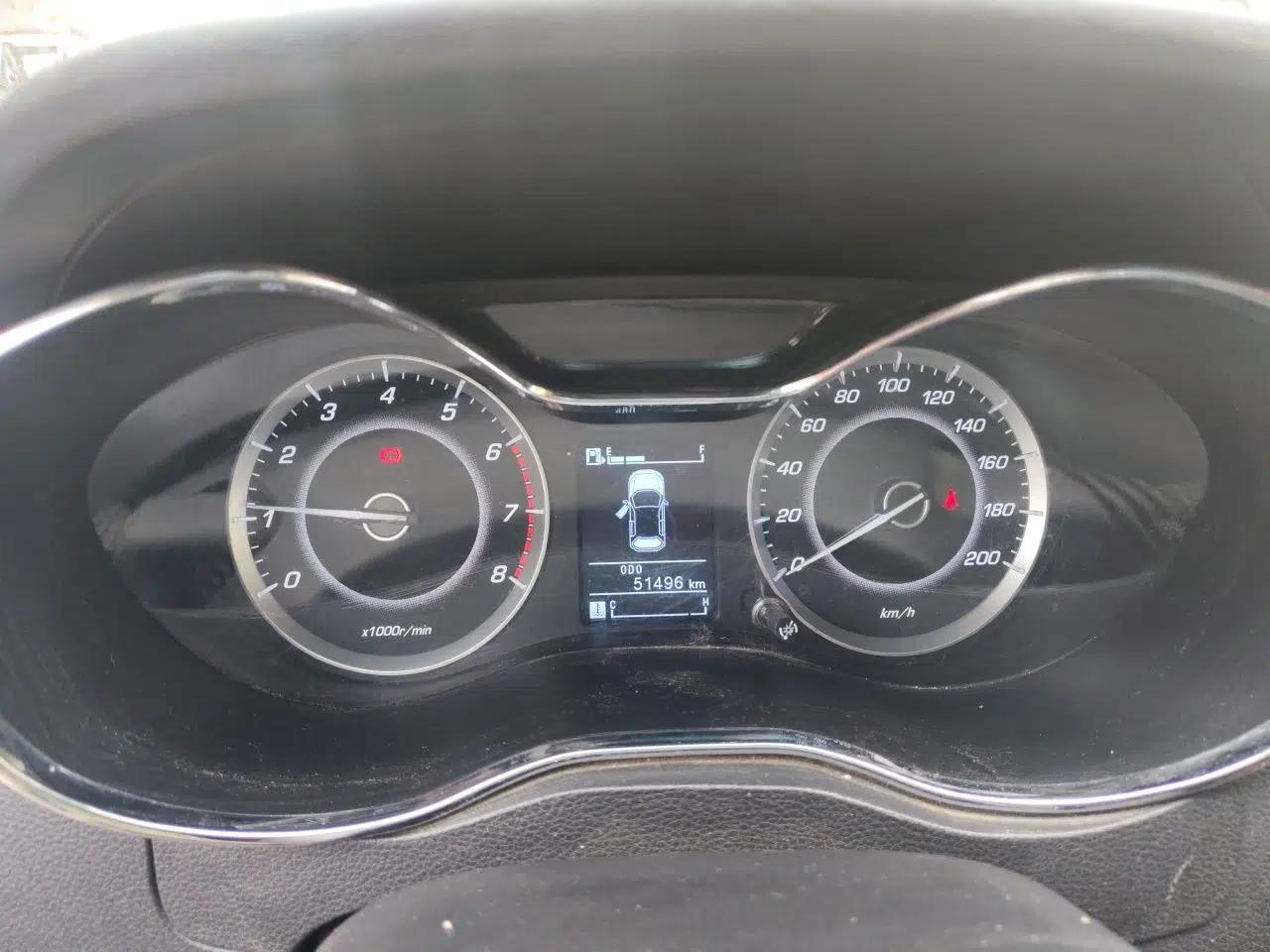 Baojun 560 2015 1.8L Manual Elite Edition — миниатюра 12
