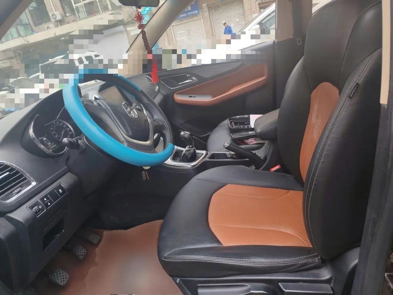 Baojun 560 2015 1.8L Manual Elite Edition — миниатюра 16