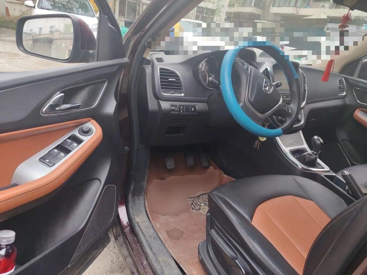 Baojun 560 2015 1.8L Manual Elite Edition — миниатюра 17